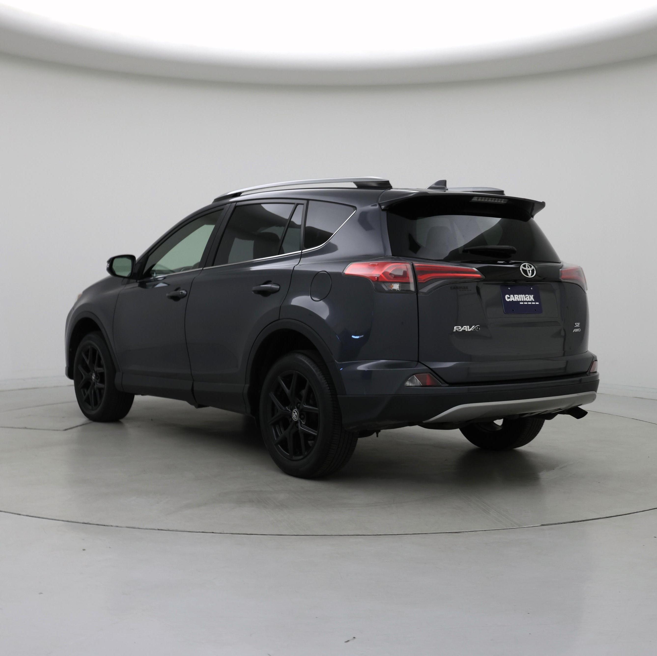Thumbnail: 2018 Toyota RAV4 - 2
