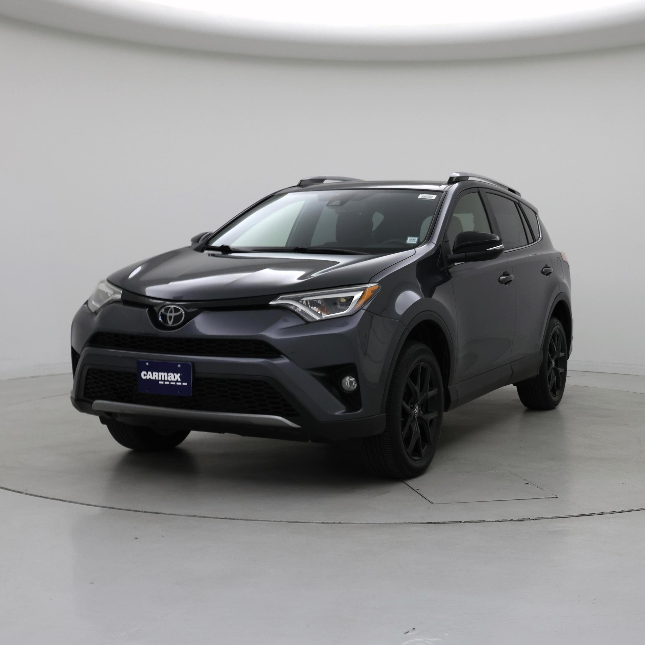 Thumbnail: 2018 Toyota RAV4 - 4