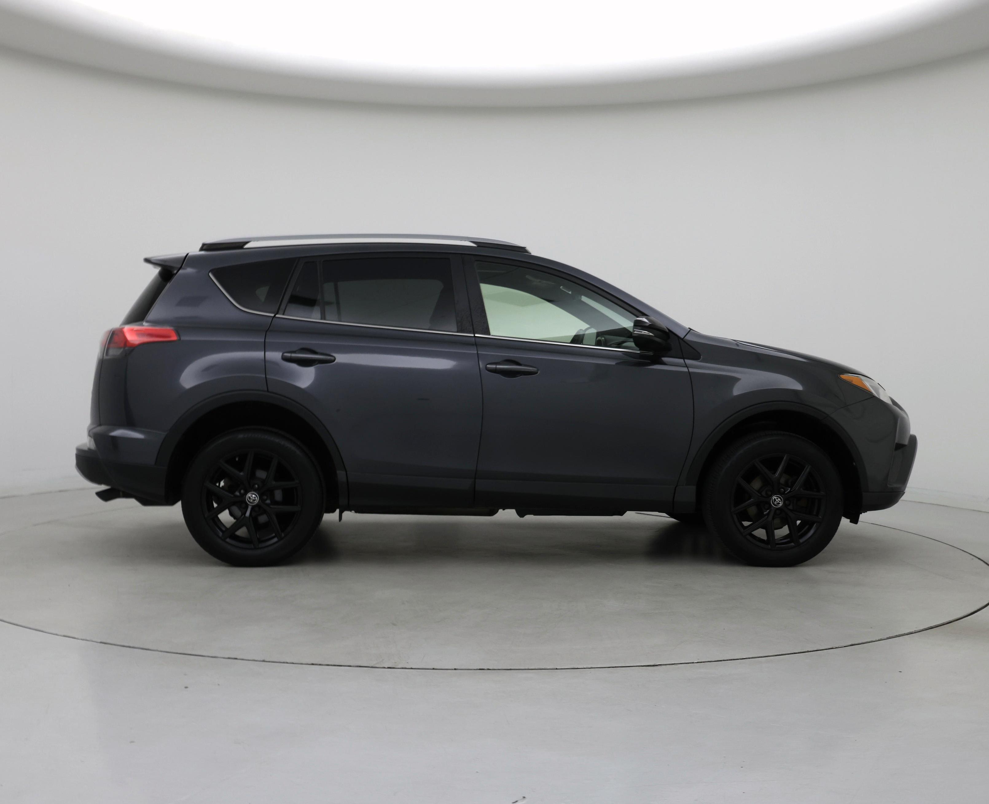 Thumbnail: 2018 Toyota RAV4 - 7