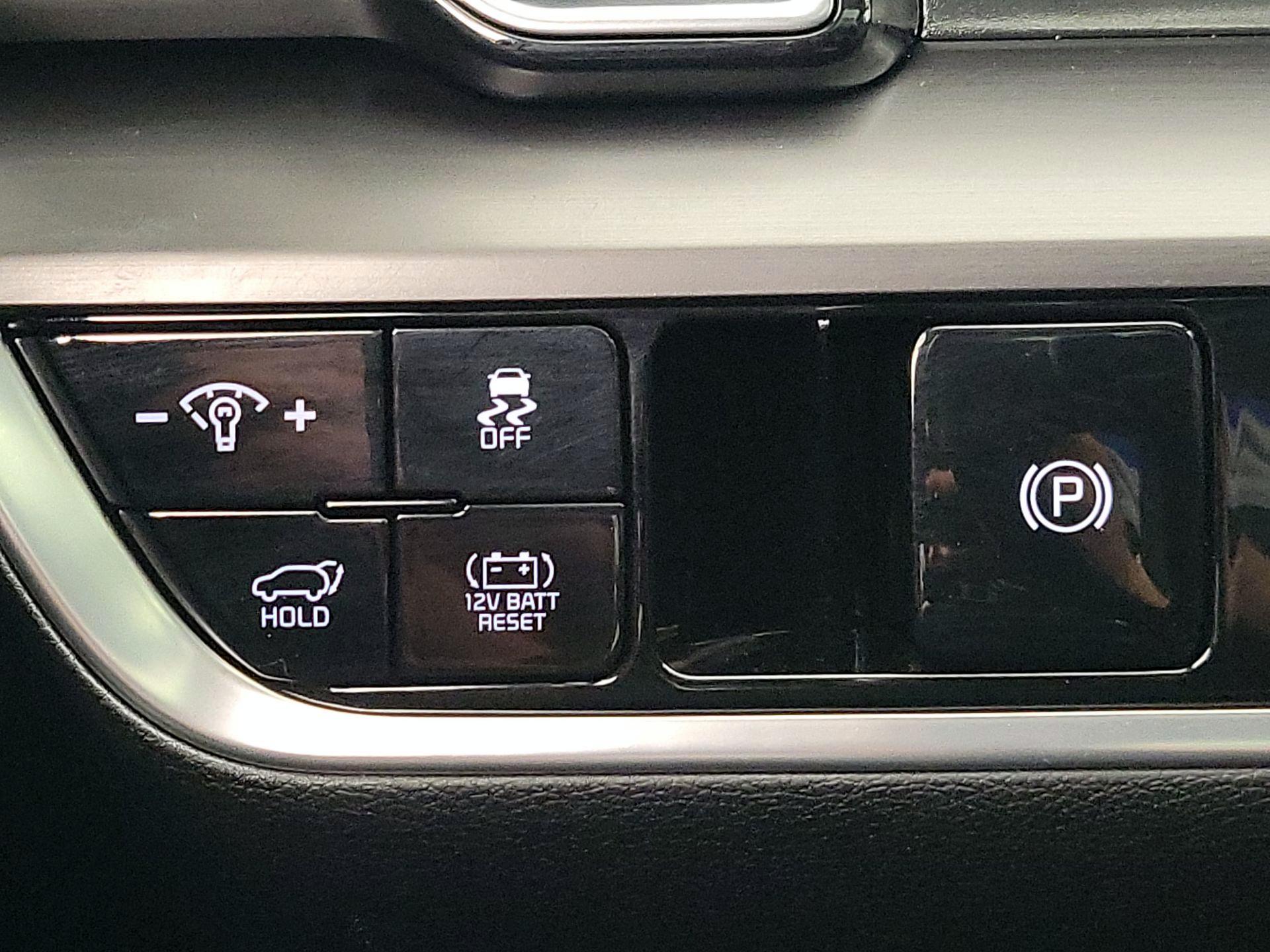 Thumbnail: 2023 Kia Sportage - 13