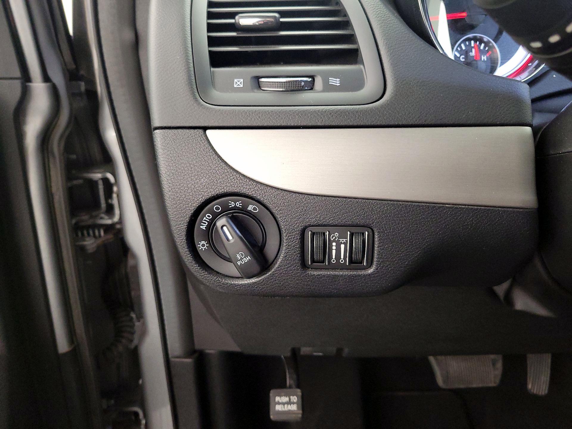 Thumbnail: 2019 Dodge Grand Caravan - 13