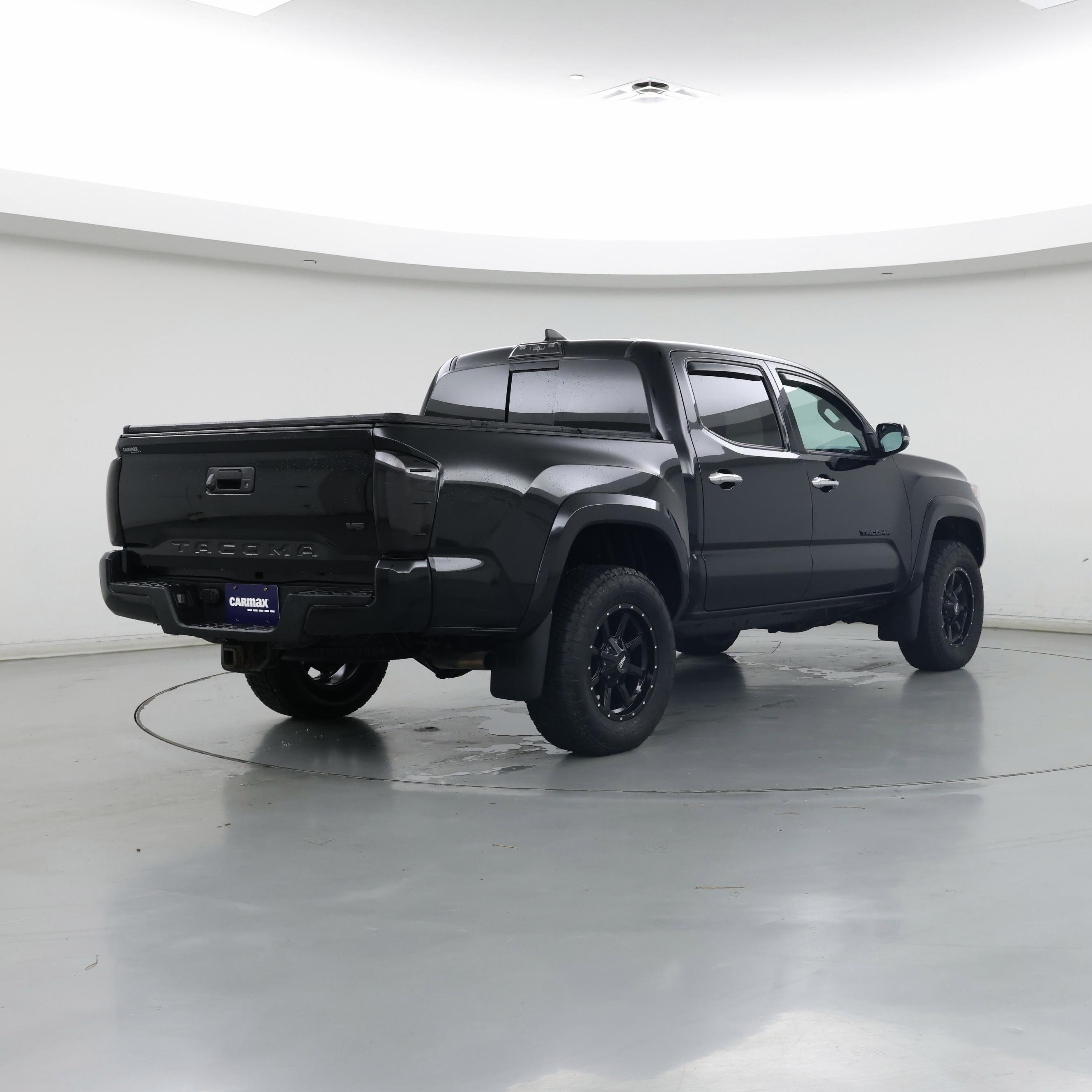 Thumbnail: 2019 Toyota Tacoma - 8