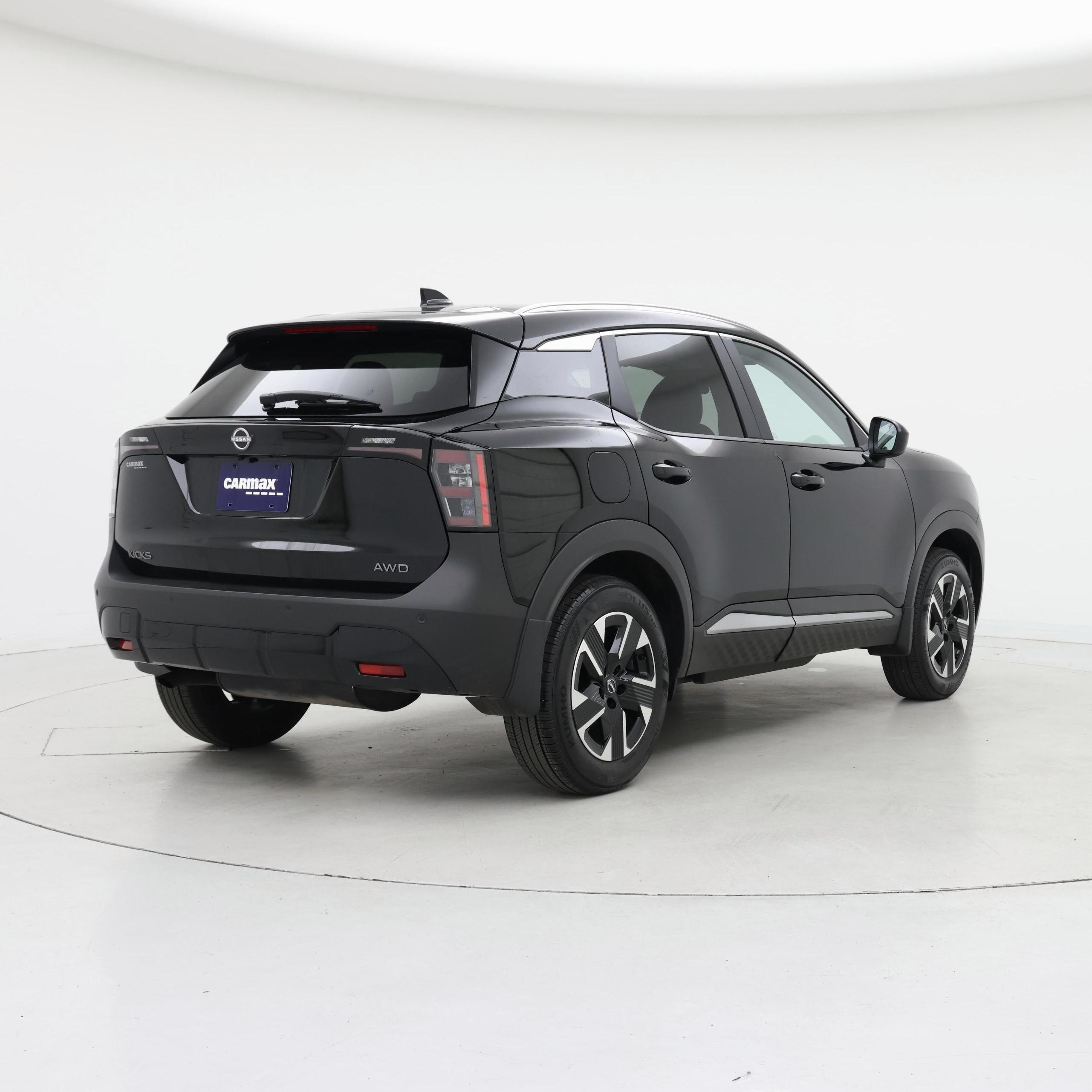 Thumbnail: 2025 Nissan Kicks - 8