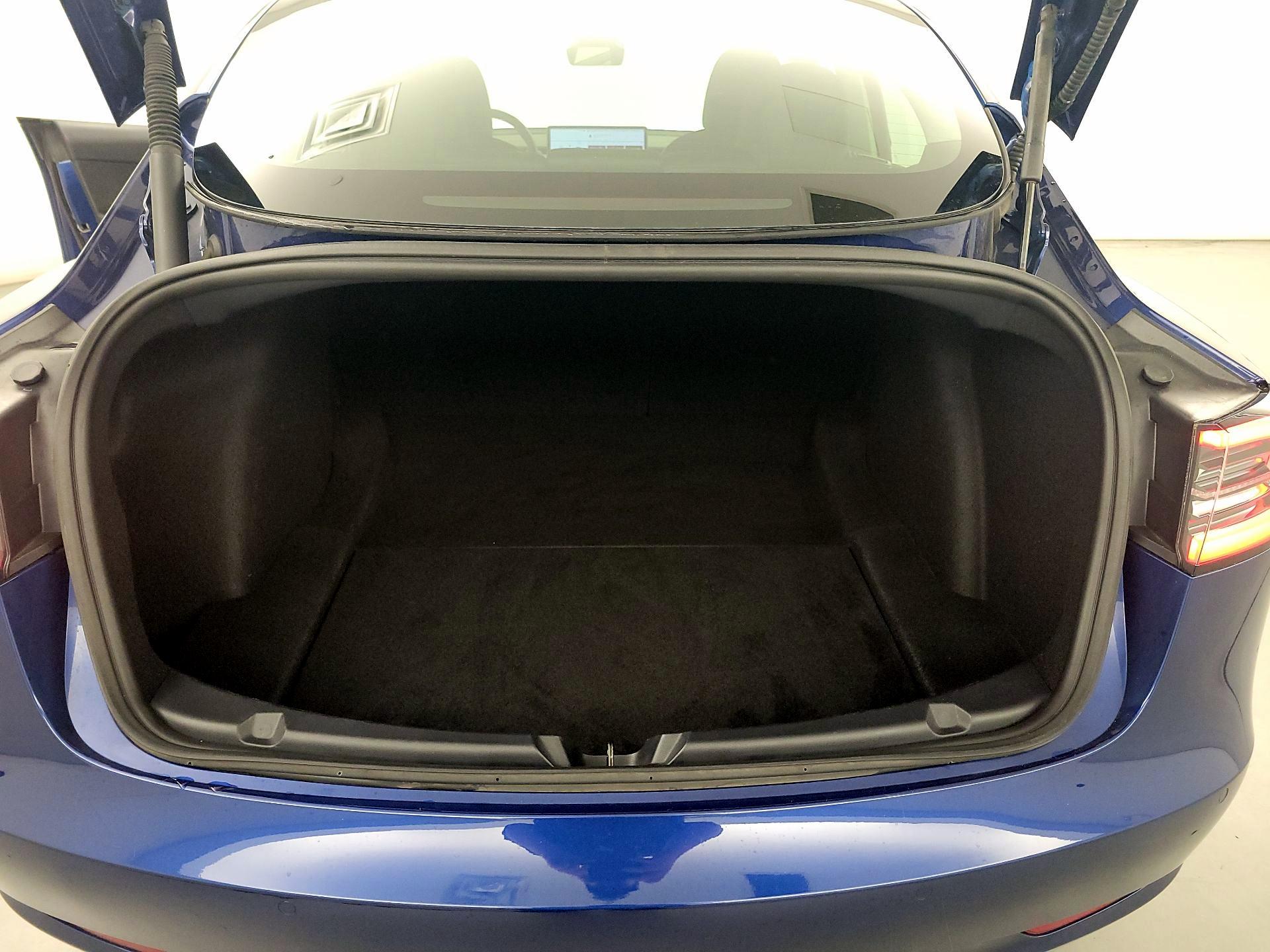 Thumbnail: 2022 Tesla Model 3 - 19