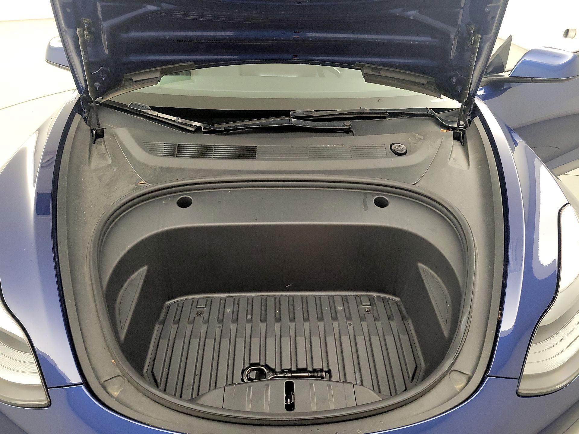 Thumbnail: 2022 Tesla Model 3 - 20