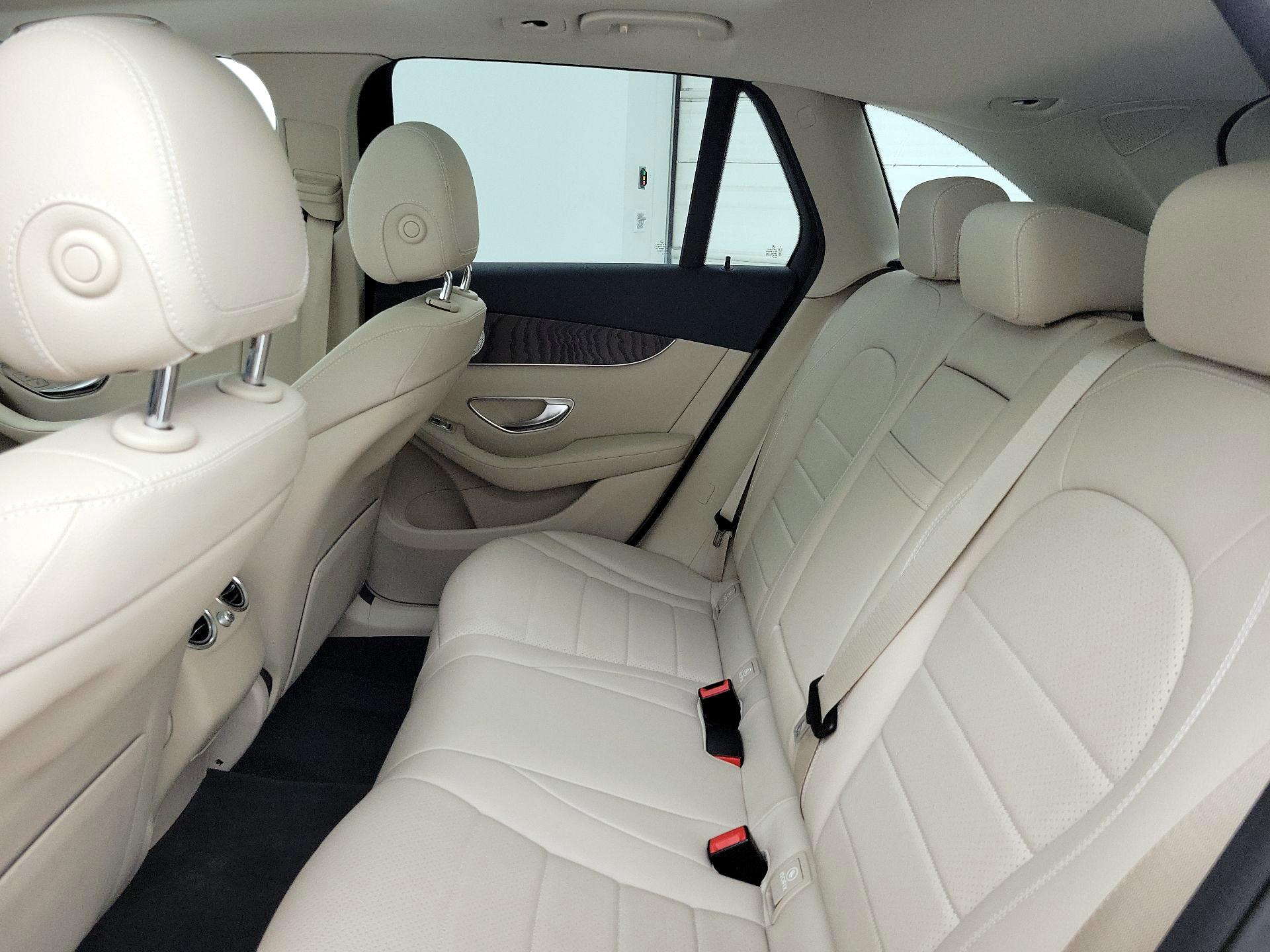 Thumbnail: 2019 Mercedes-Benz GLC - 20