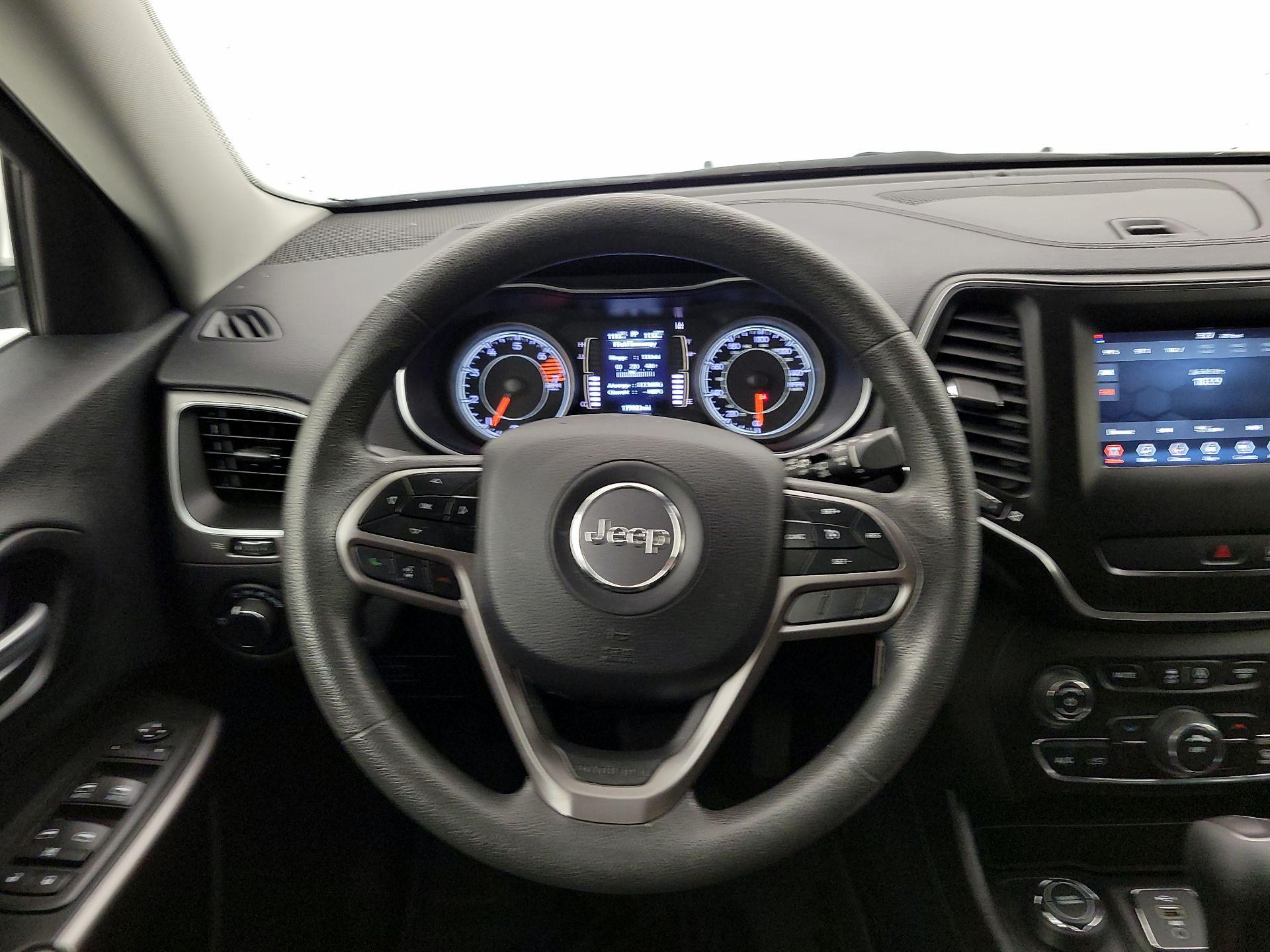 Thumbnail: 2021 Jeep Cherokee - 10