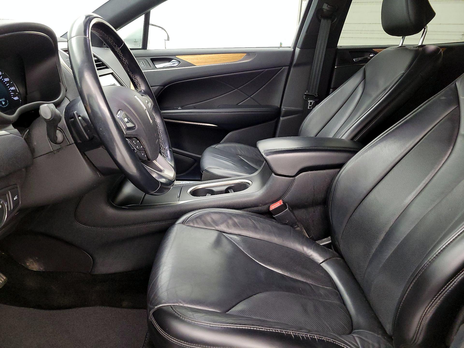 Thumbnail: 2016 Lincoln MKC - 11