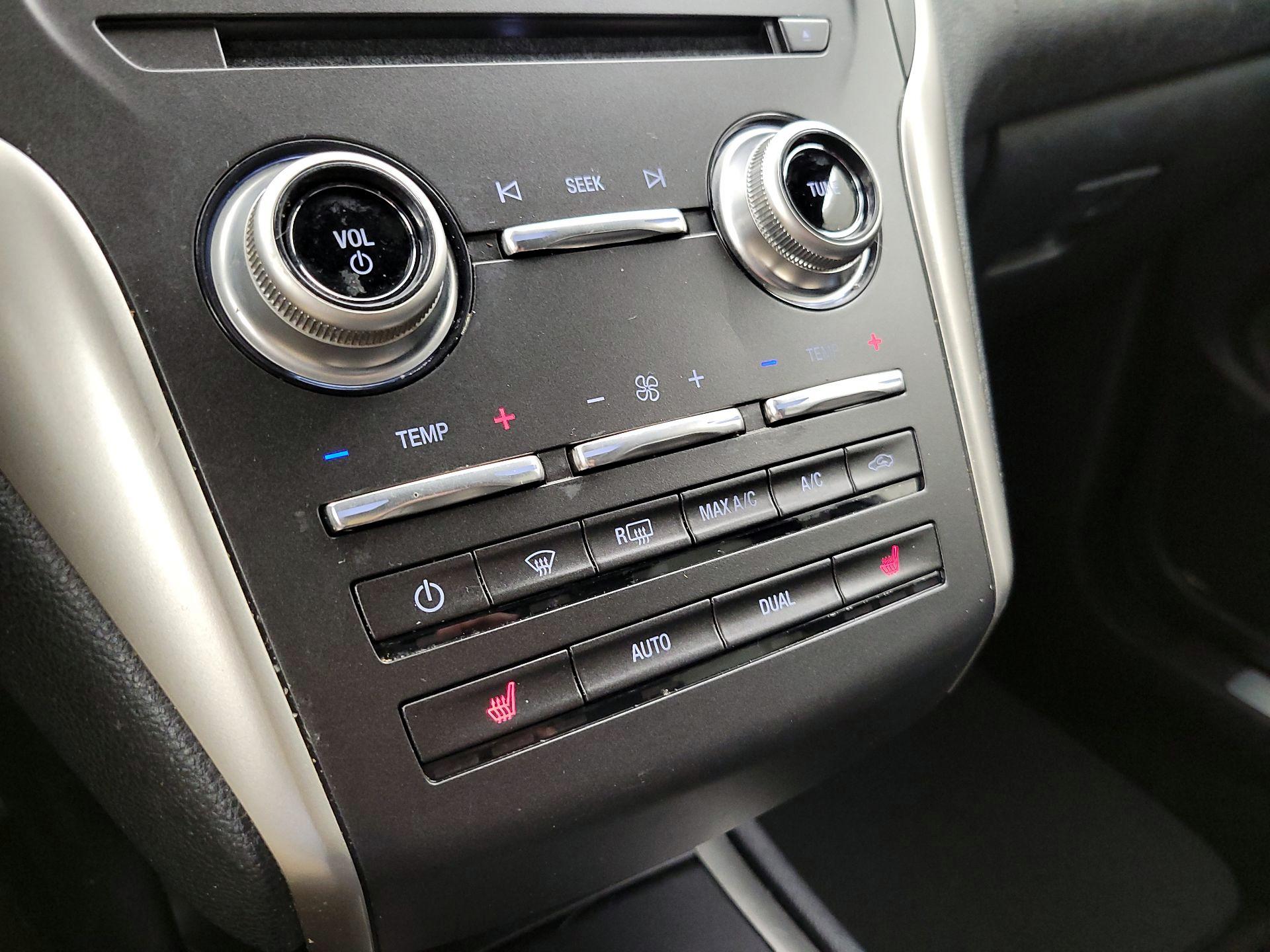 Thumbnail: 2016 Lincoln MKC - 16