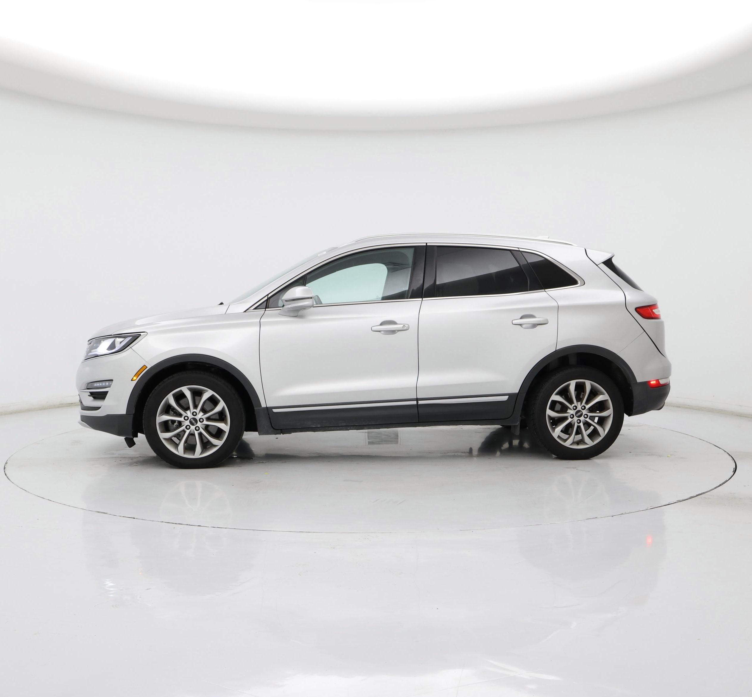 Thumbnail: 2016 Lincoln MKC - 3