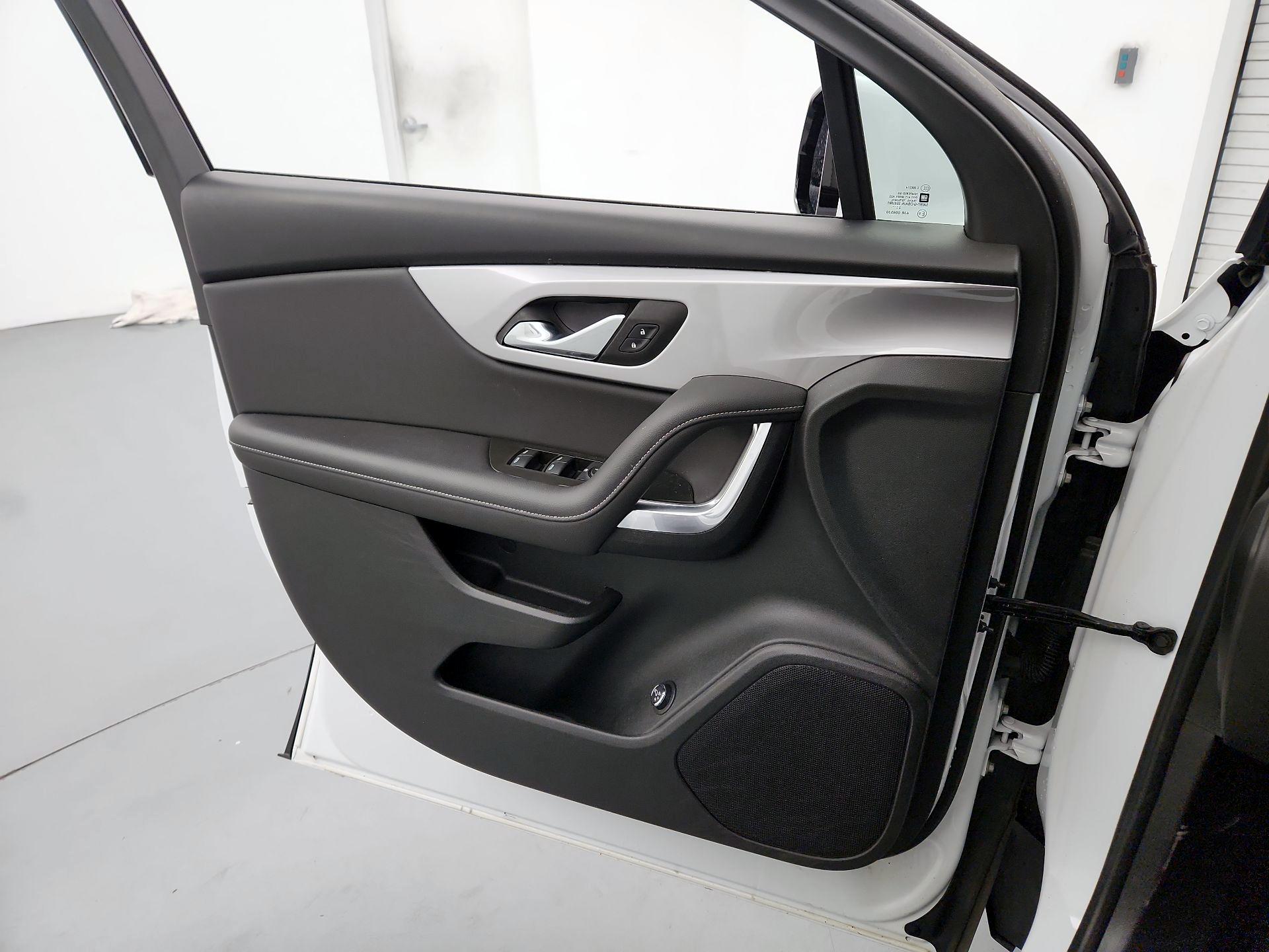 Thumbnail: 2023 Chevrolet Blazer - 12