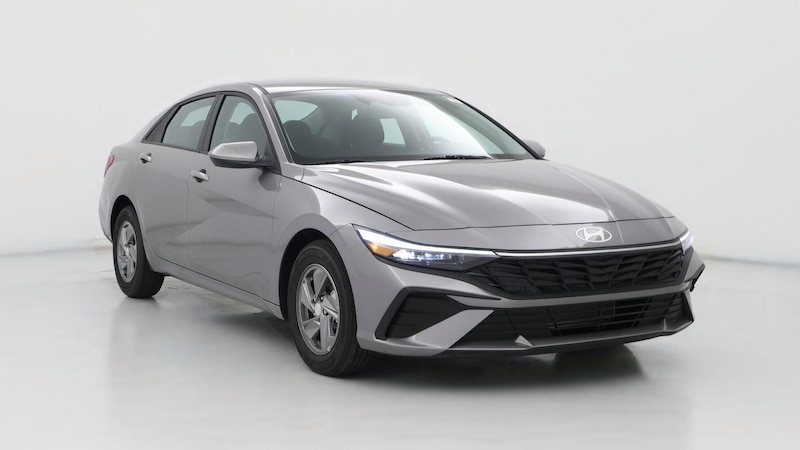 2025 Hyundai Elantra SE Hero Image