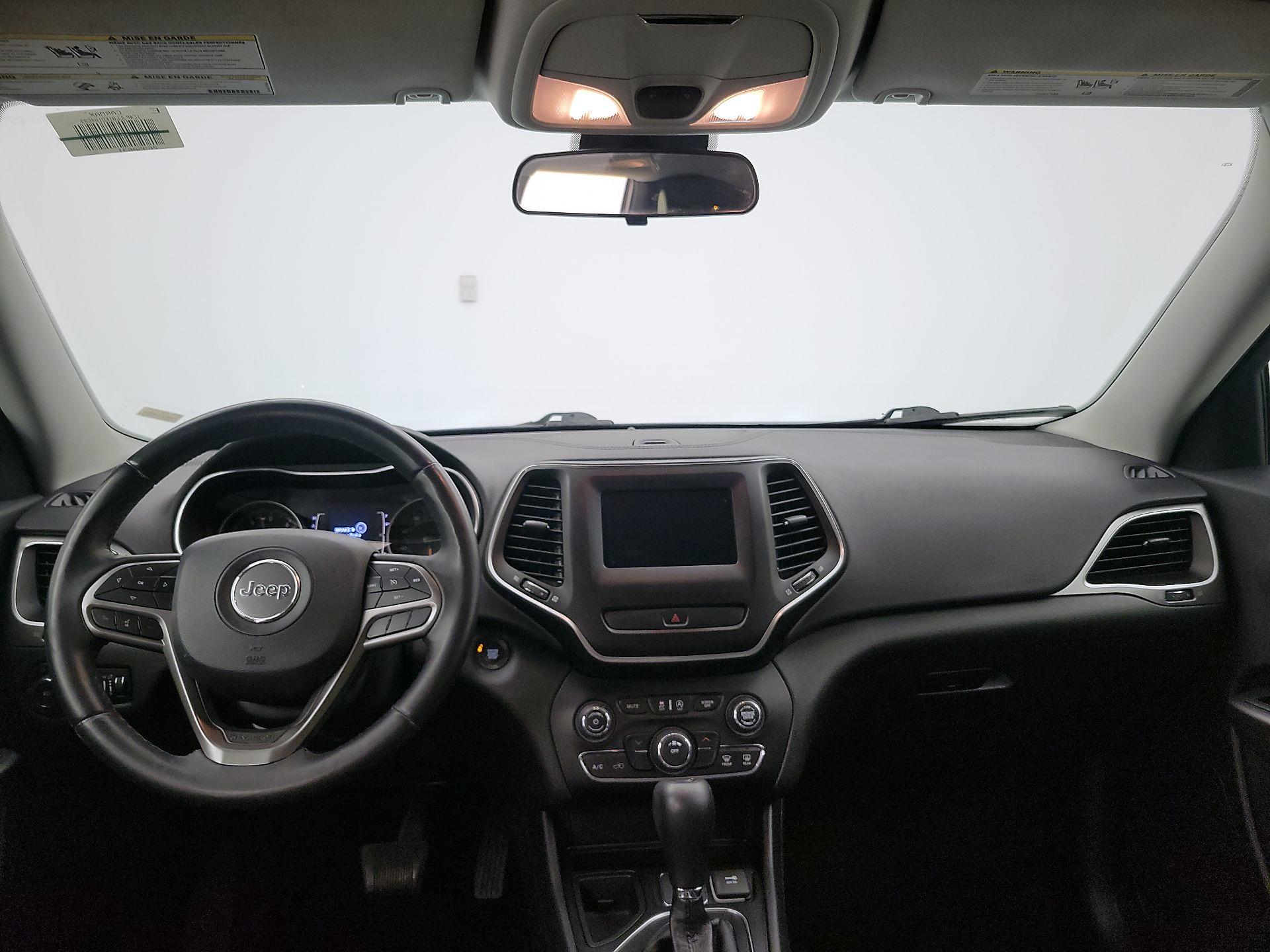 Thumbnail: 2019 Jeep Cherokee - 9