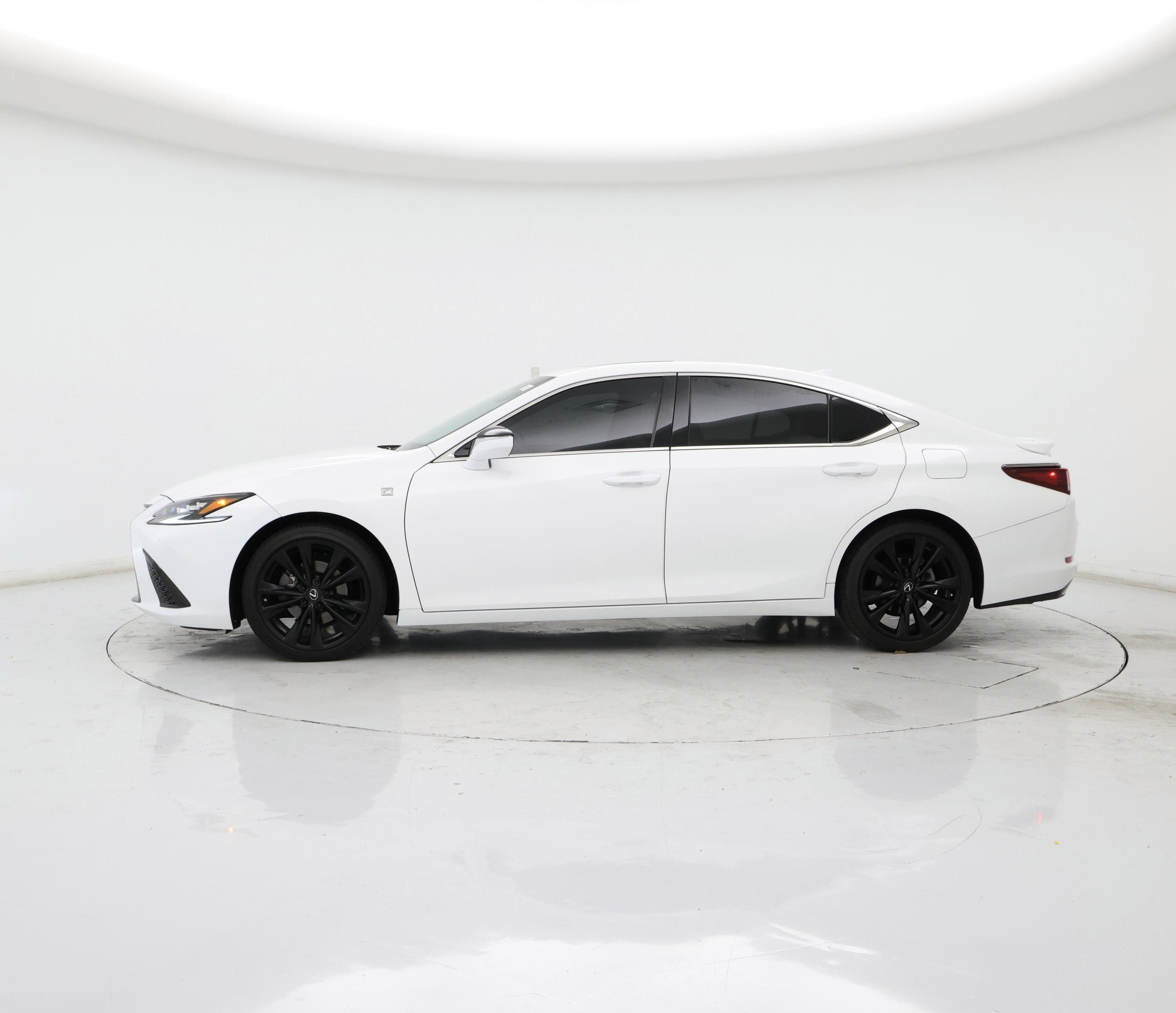 Thumbnail: 2022 Lexus ES - 3