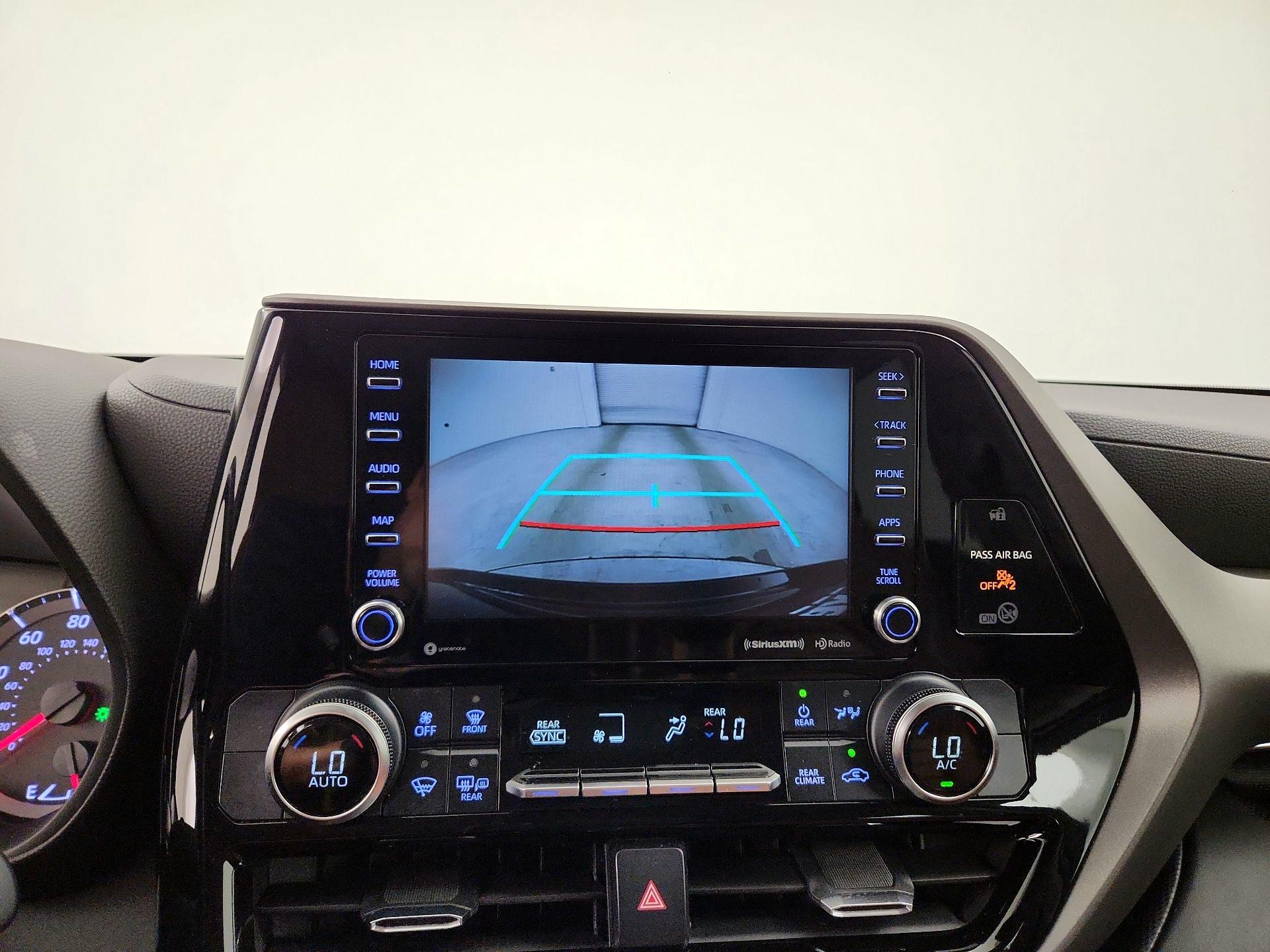 Thumbnail: 2020 Toyota Highlander - 14
