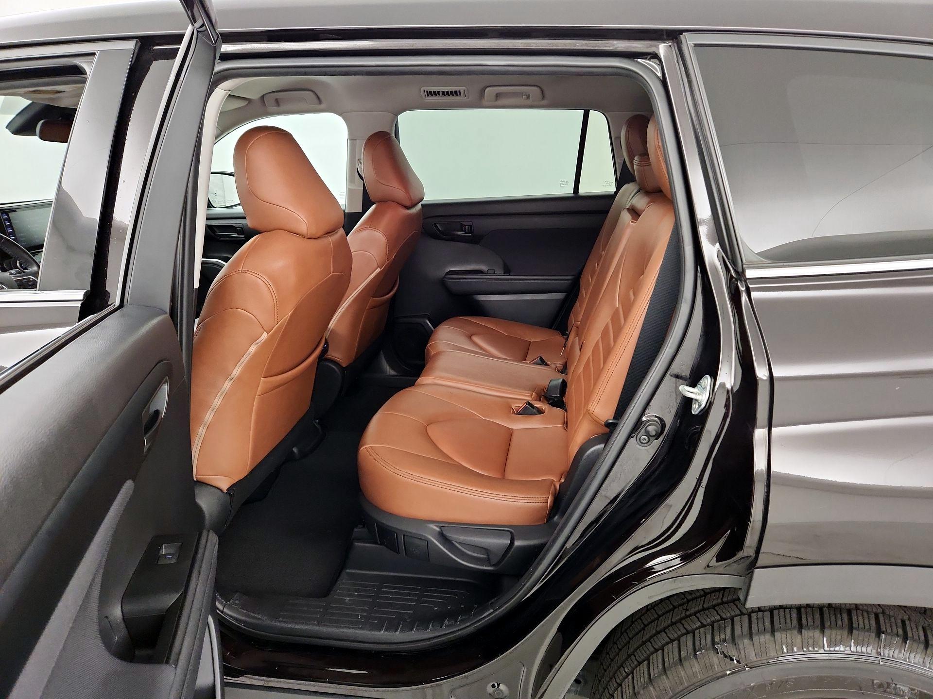 Thumbnail: 2020 Toyota Highlander - 19