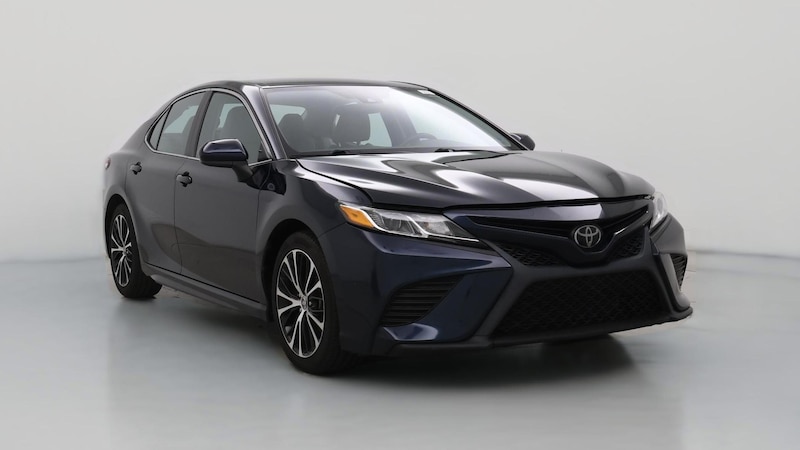 2020 Toyota Camry SE Hero Image