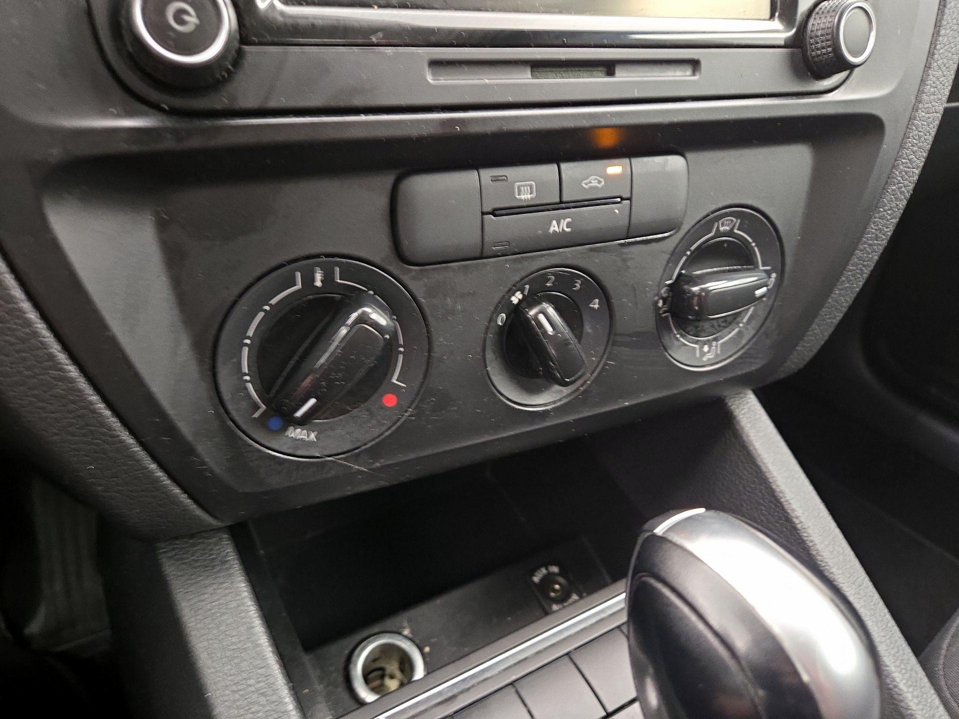 Thumbnail: 2015 Volkswagen Jetta - 16