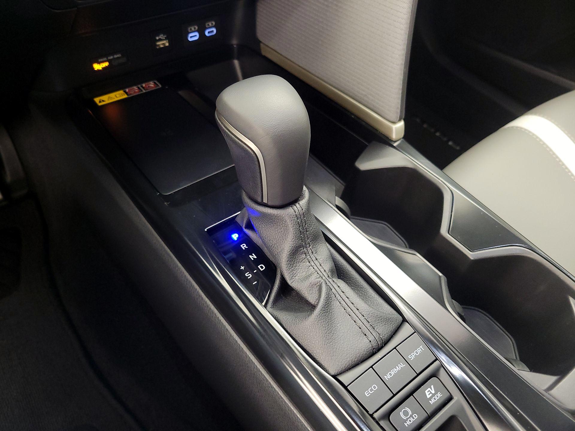 Thumbnail: 2025 Toyota Camry - 15