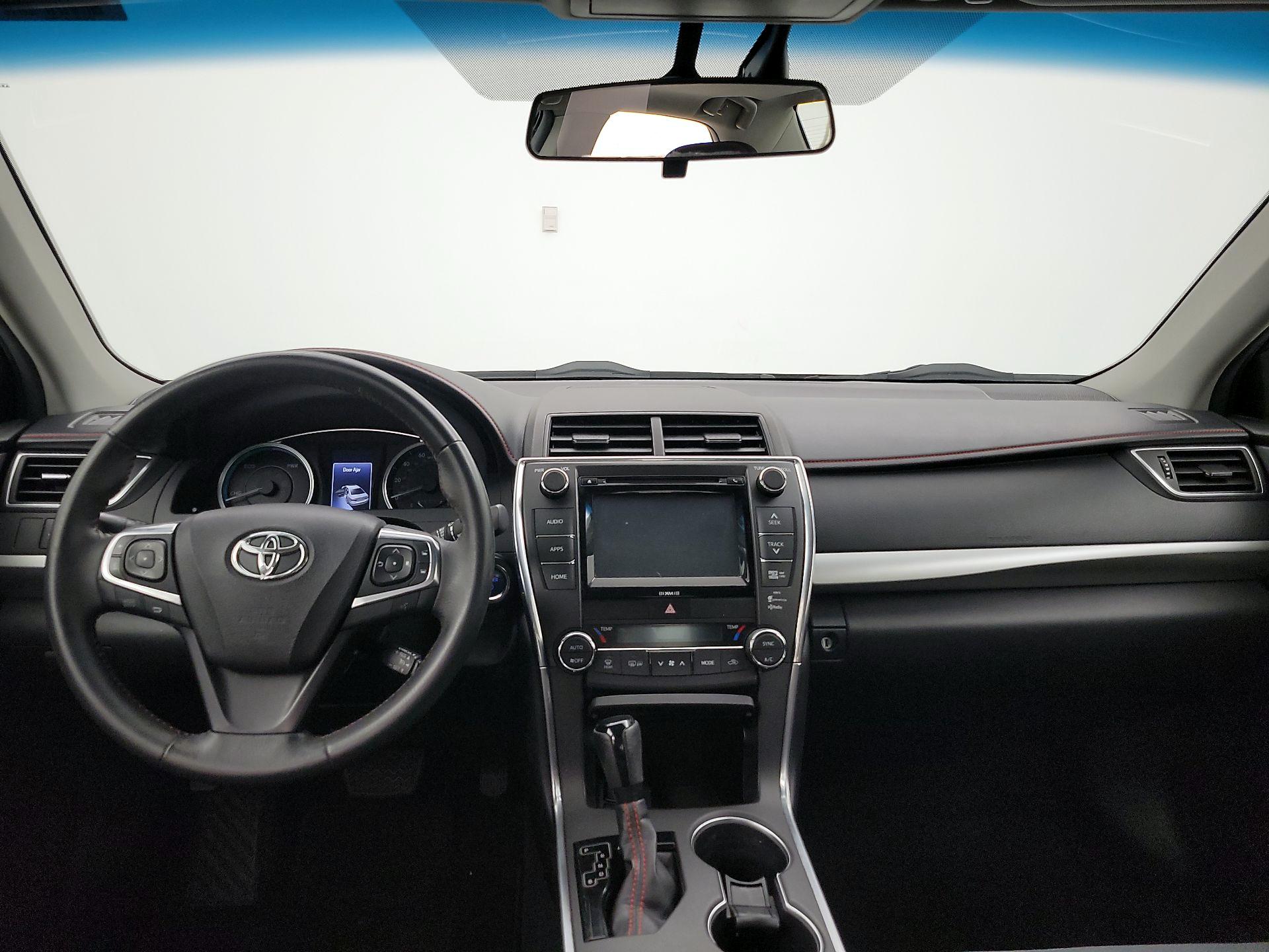 Thumbnail: 2017 Toyota Camry - 9