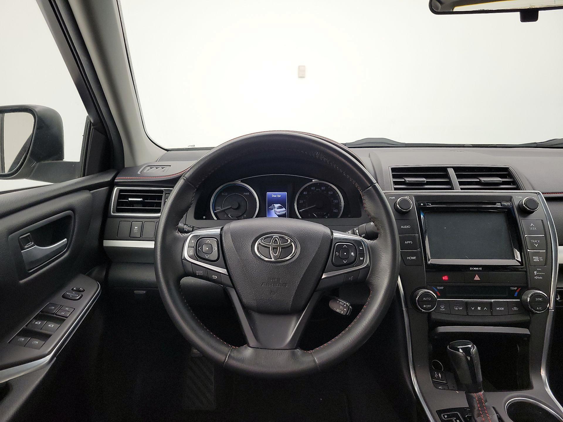 Thumbnail: 2017 Toyota Camry - 10