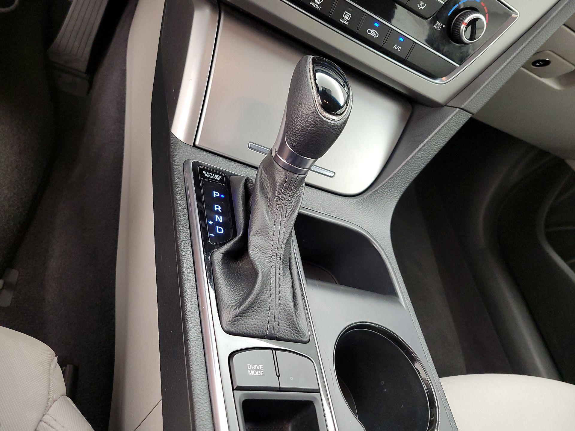 Thumbnail: 2016 Hyundai Sonata - 16