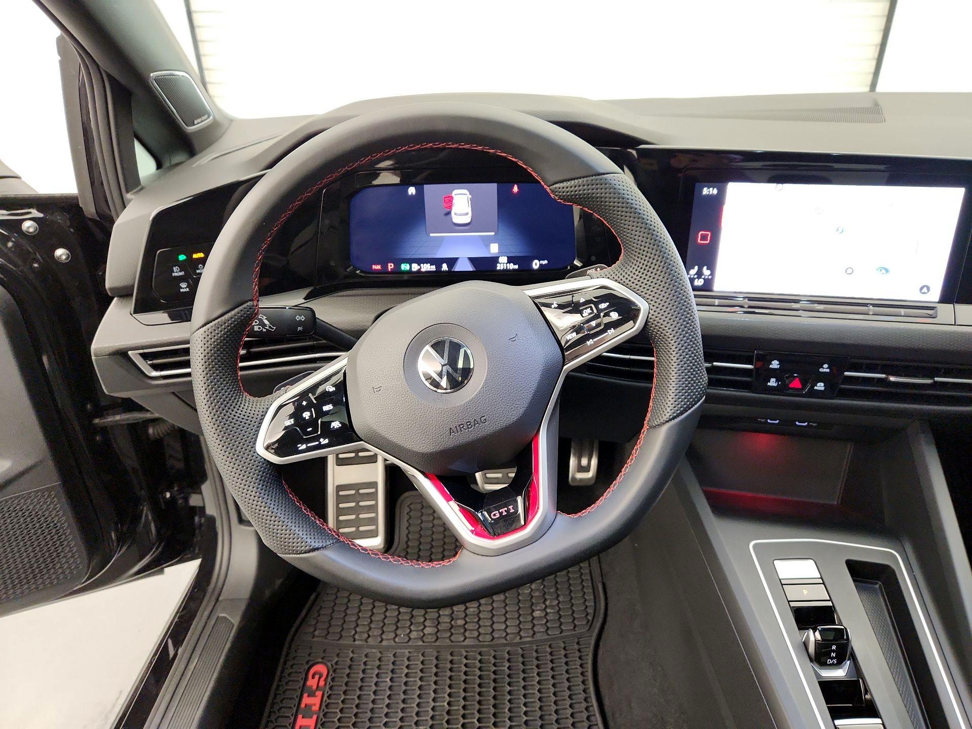 Thumbnail: 2022 Volkswagen Golf - 10