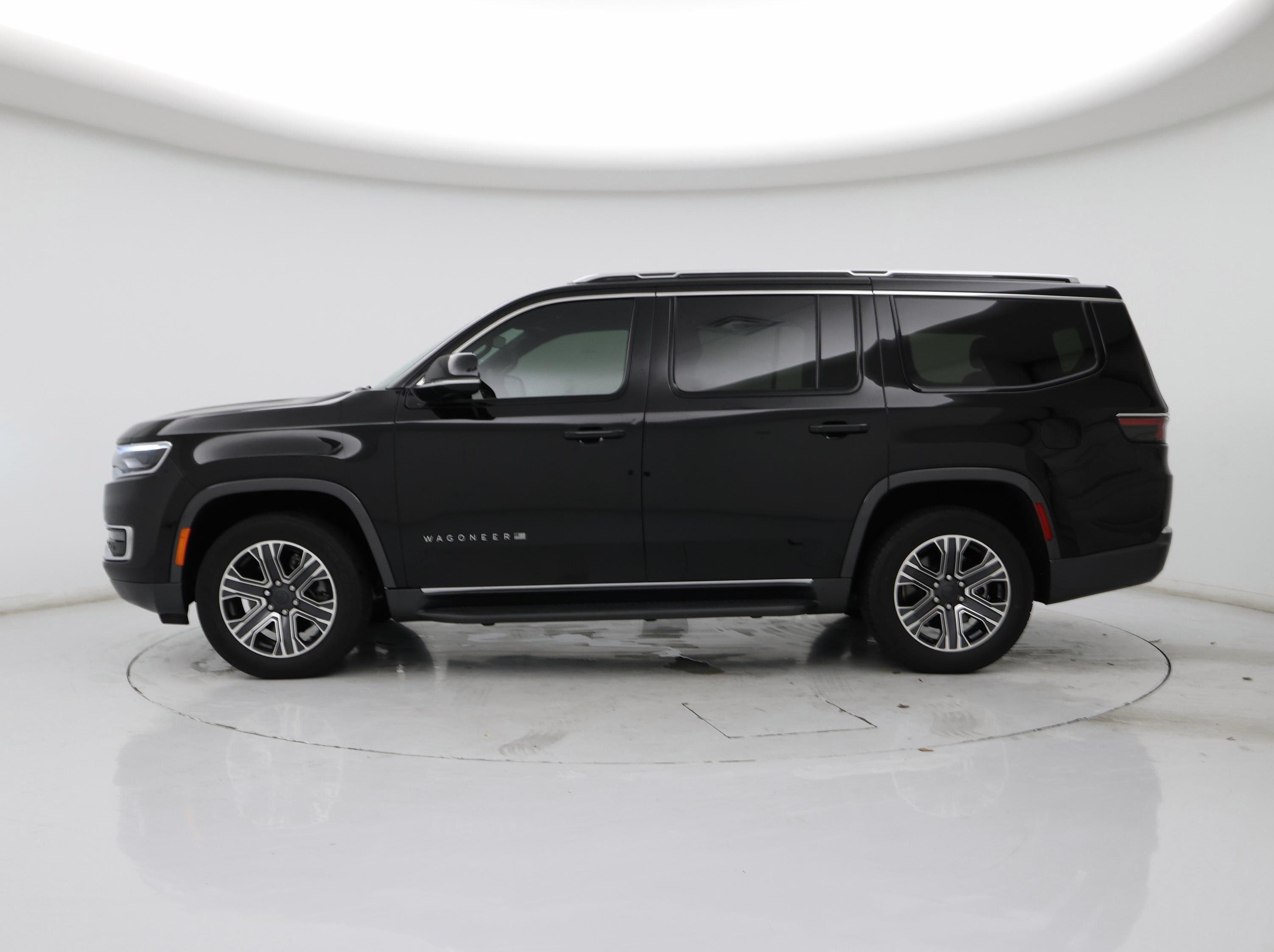 Thumbnail: 2022 Jeep Wagoneer - 3