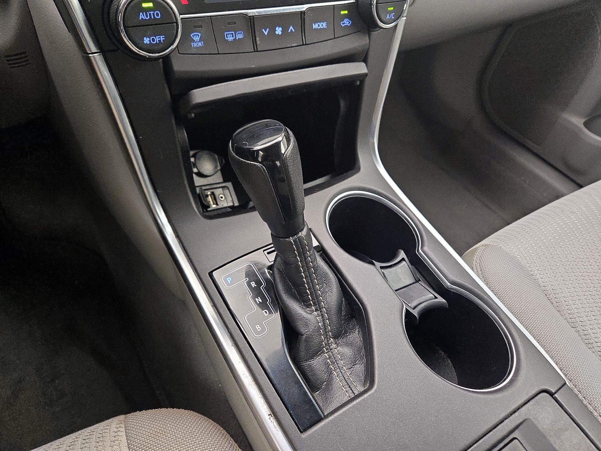 Thumbnail: 2016 Toyota Camry - 17
