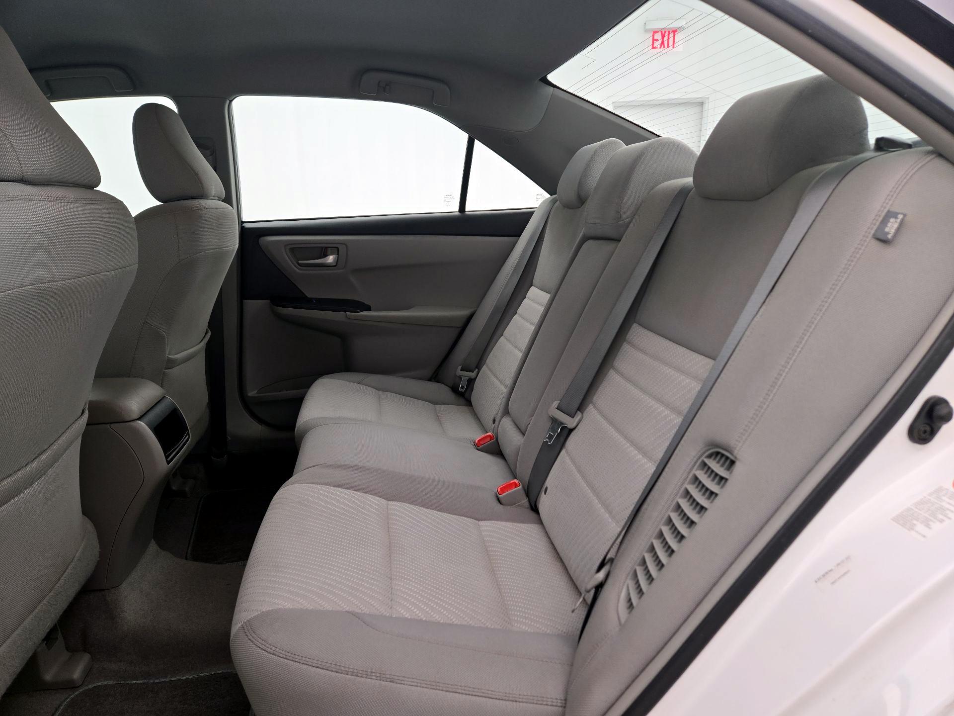 Thumbnail: 2016 Toyota Camry - 19
