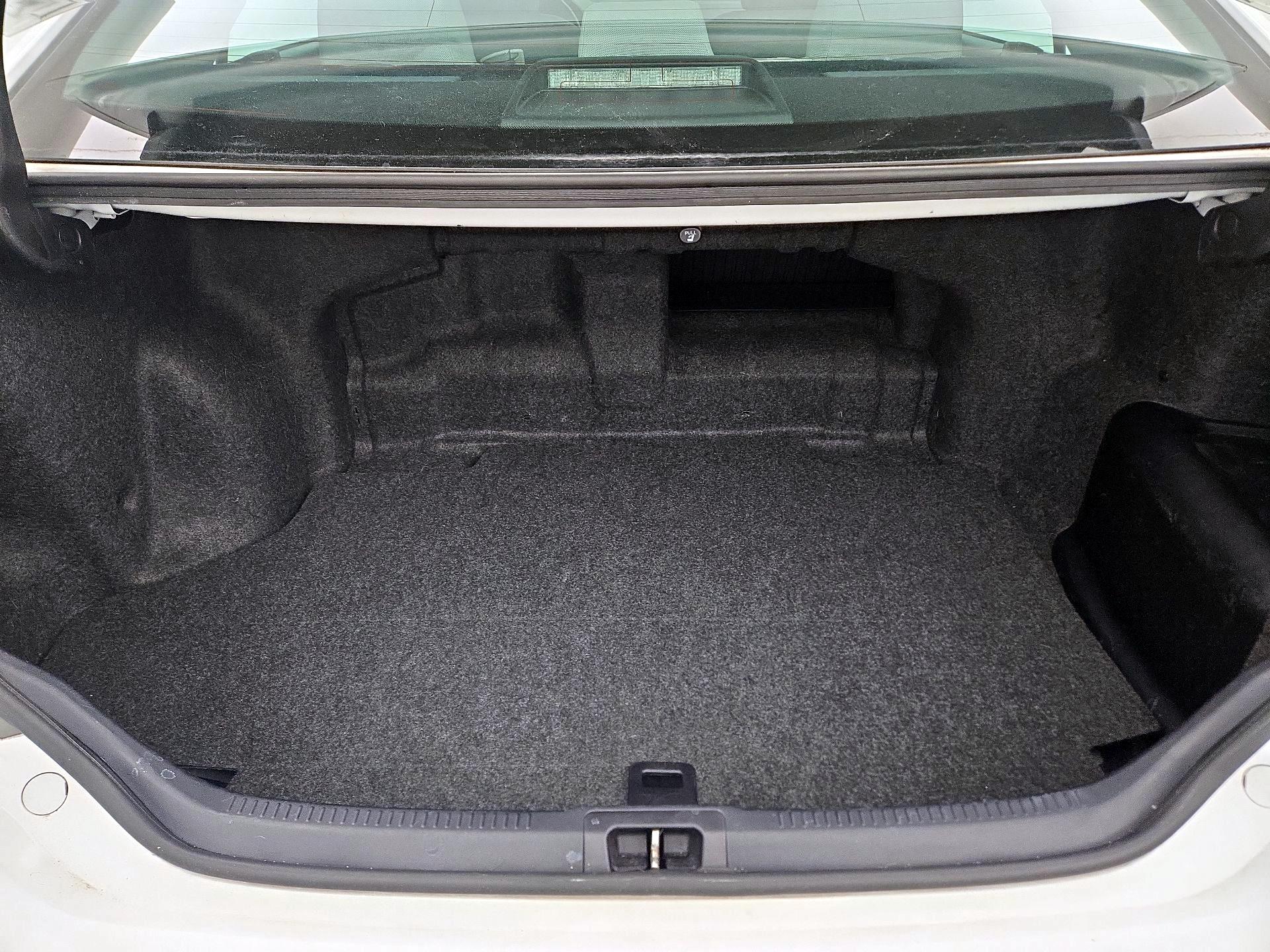 Thumbnail: 2016 Toyota Camry - 20