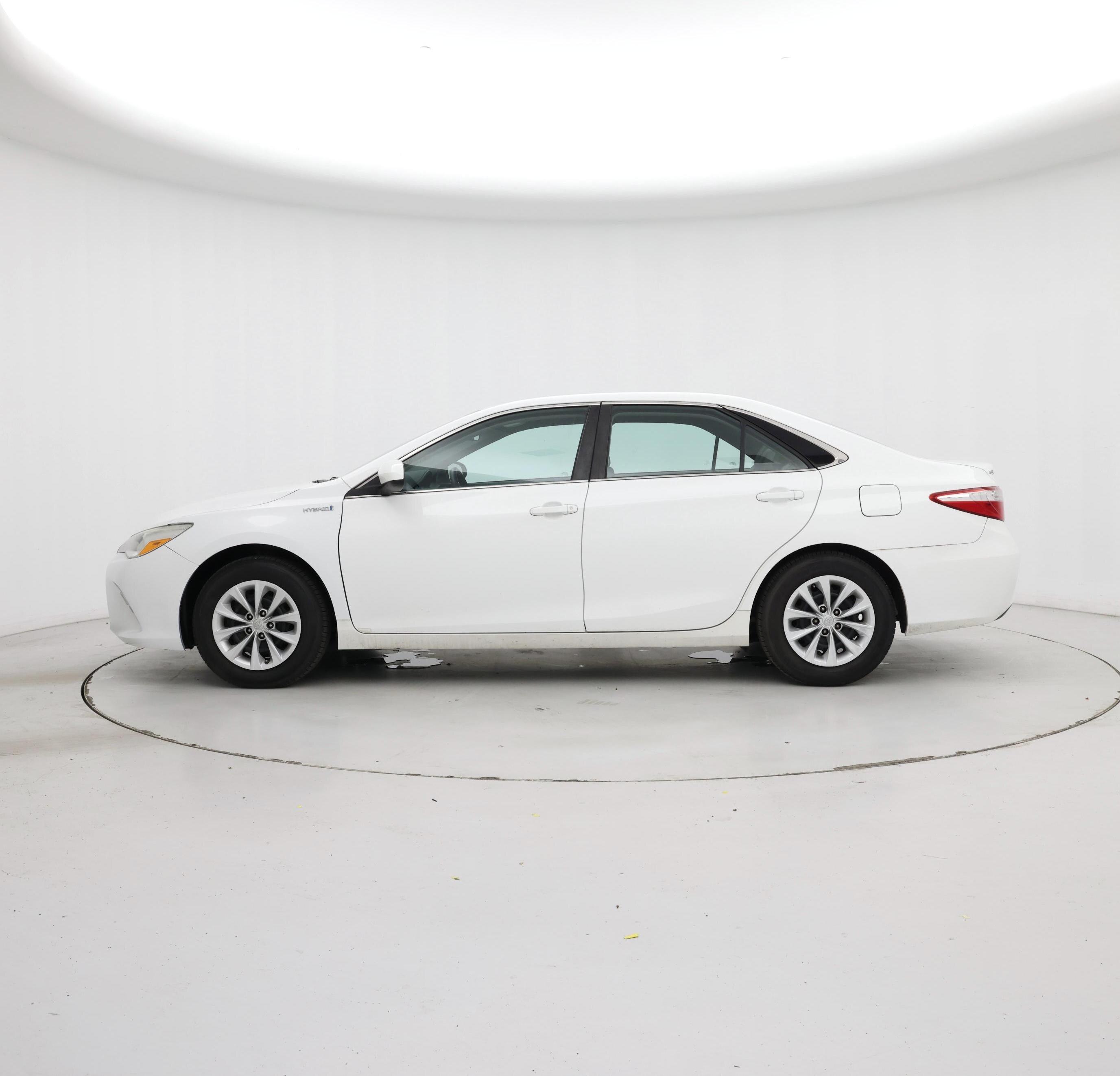 Thumbnail: 2016 Toyota Camry - 3
