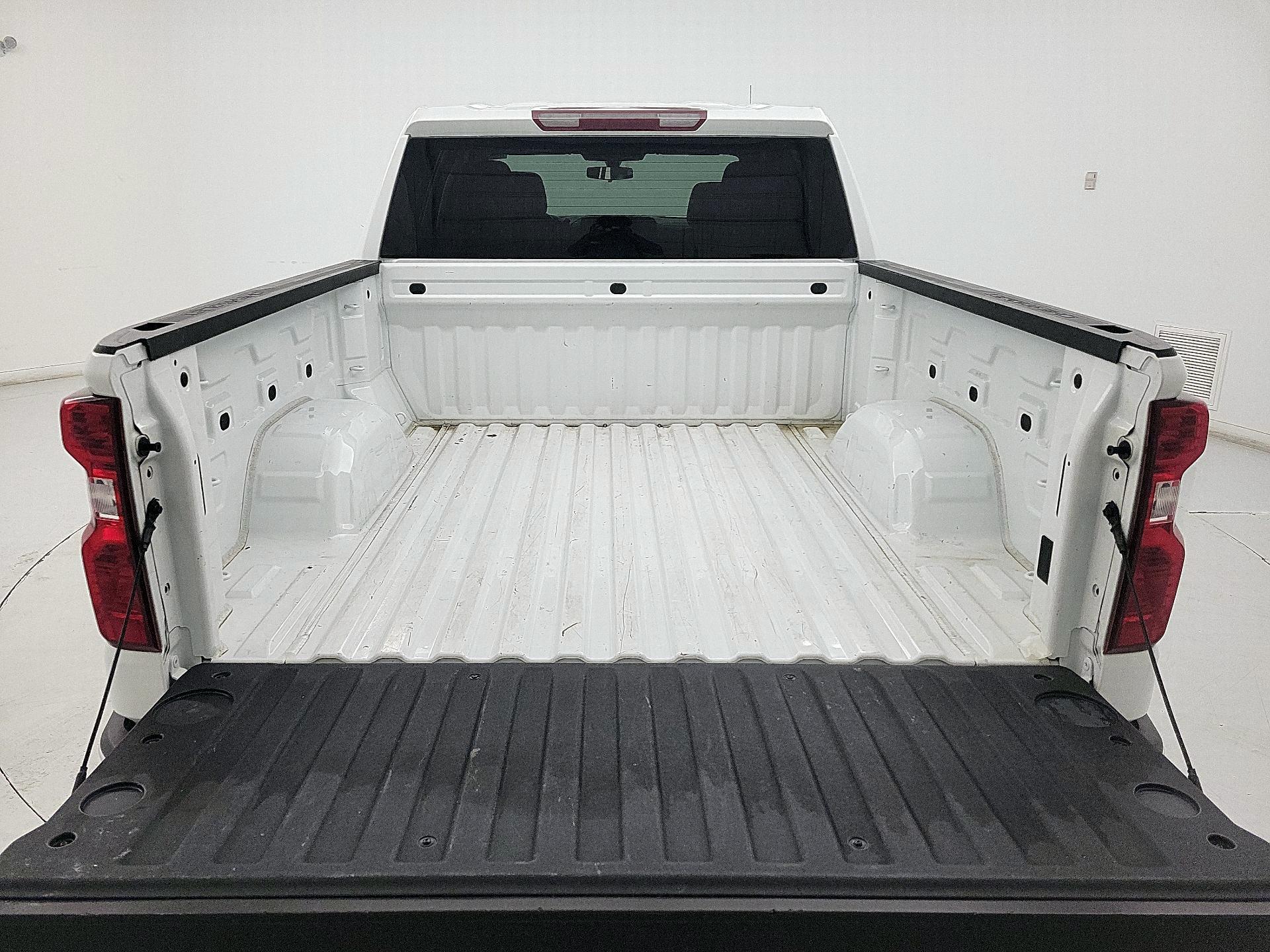 Thumbnail: 2022 Chevrolet Silverado 1500 - 17