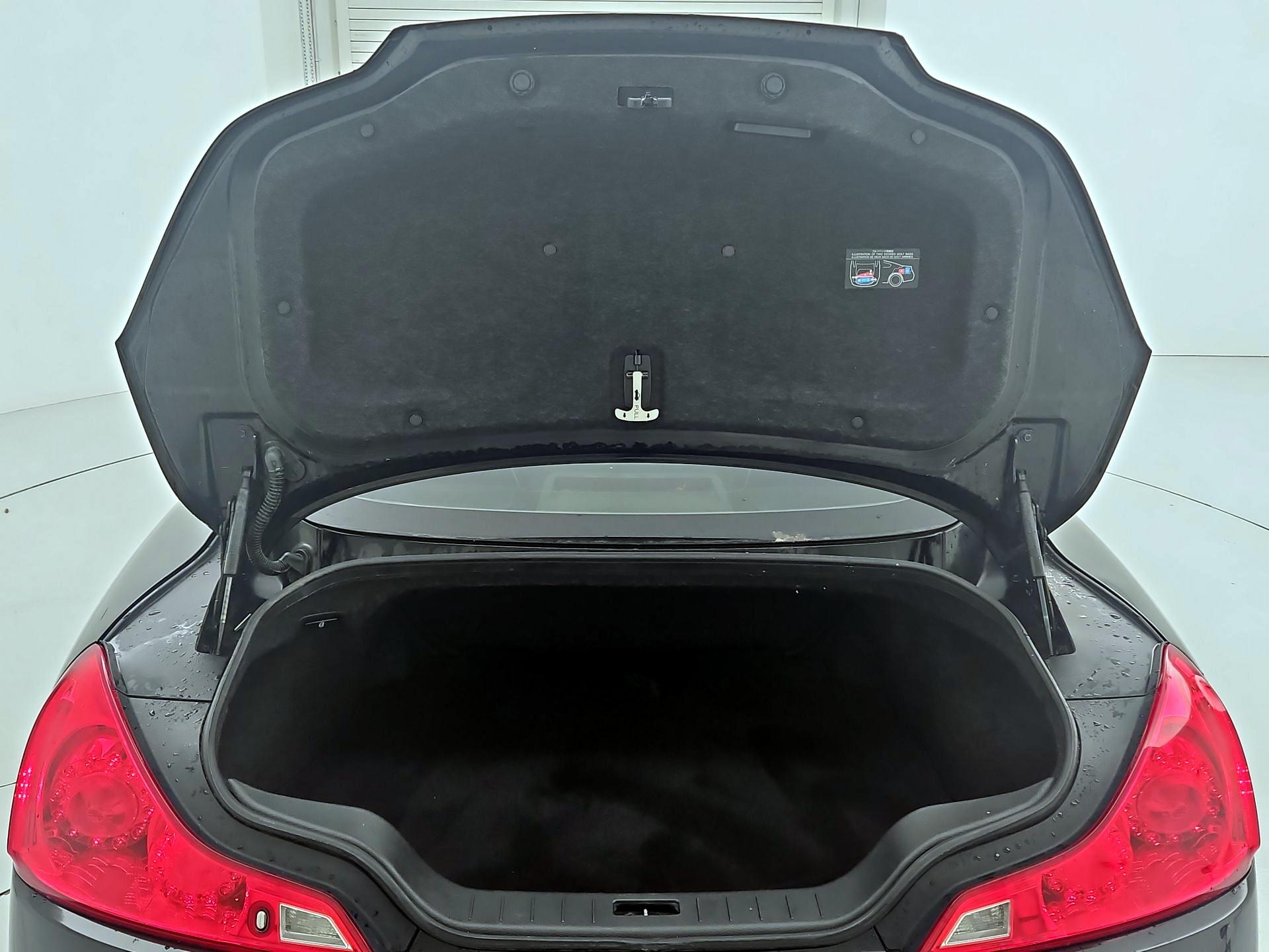 Thumbnail: 2013 INFINITI G37 - 20