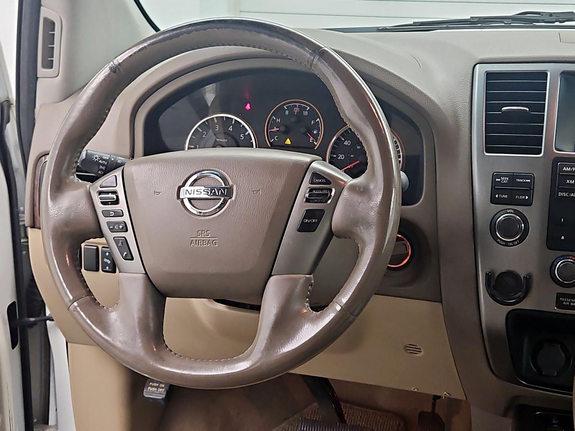Thumbnail: 2014 Nissan Armada - 10