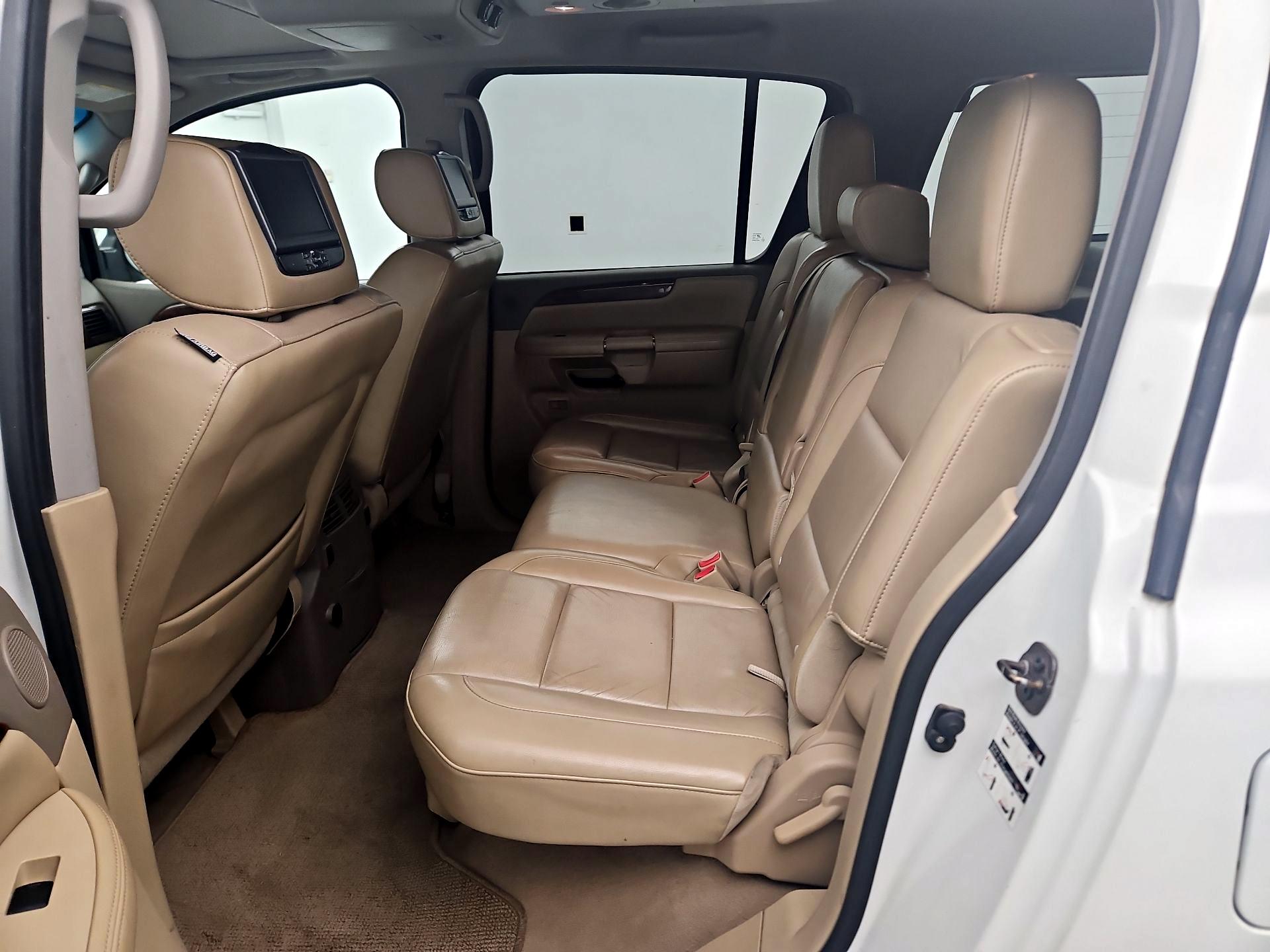 Thumbnail: 2014 Nissan Armada - 18