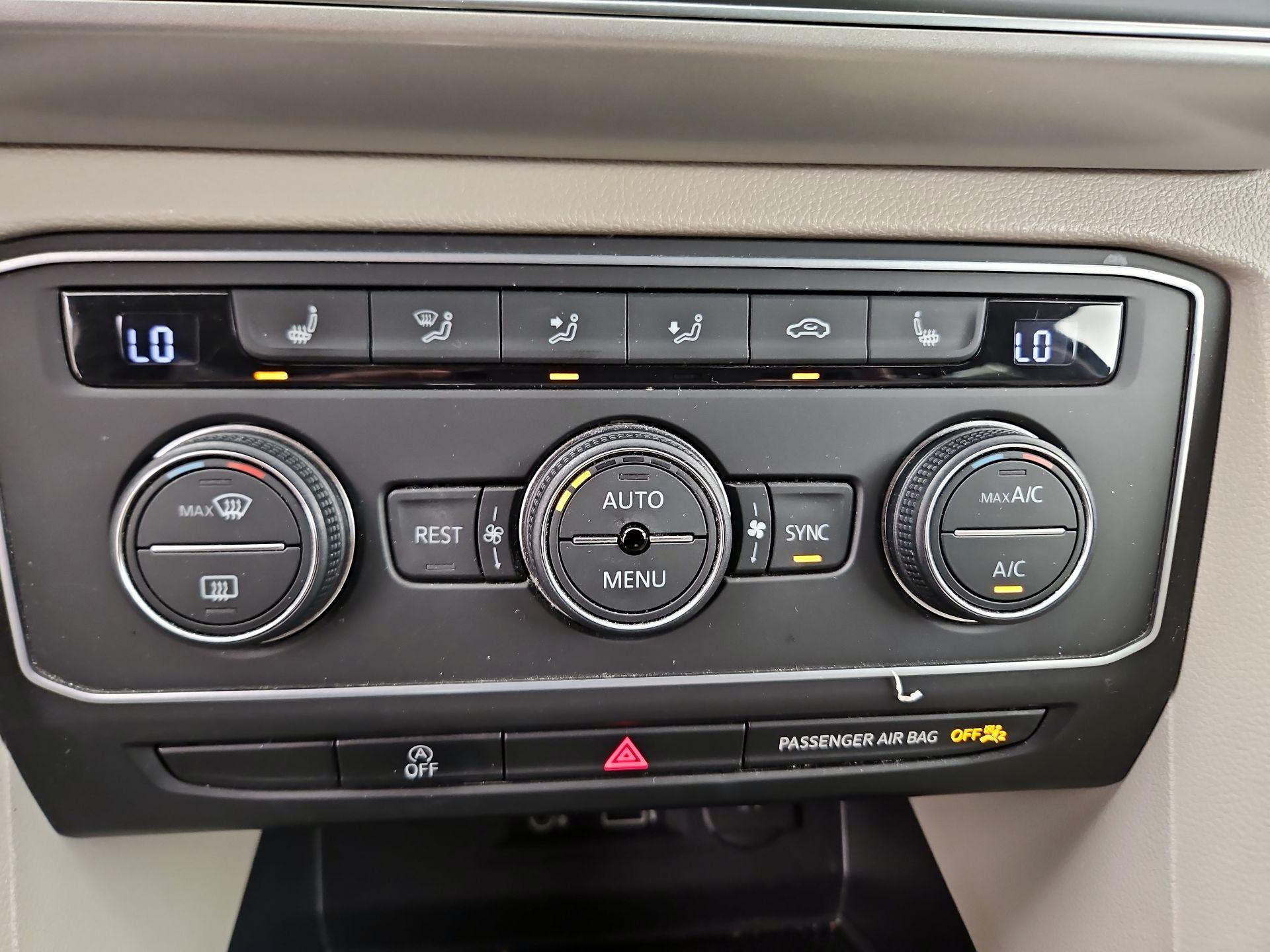 Thumbnail: 2018 Volkswagen Atlas - 16