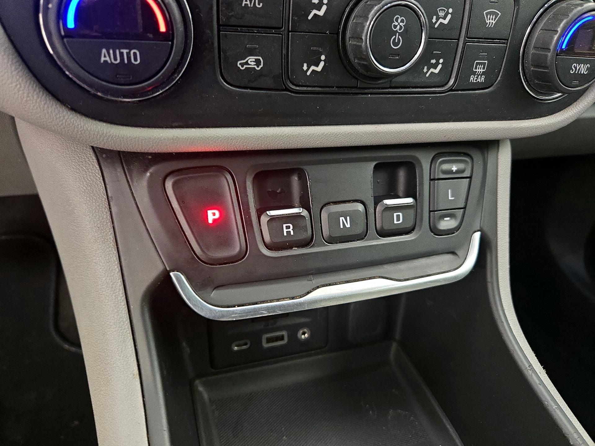 Thumbnail: 2019 GMC Terrain - 17