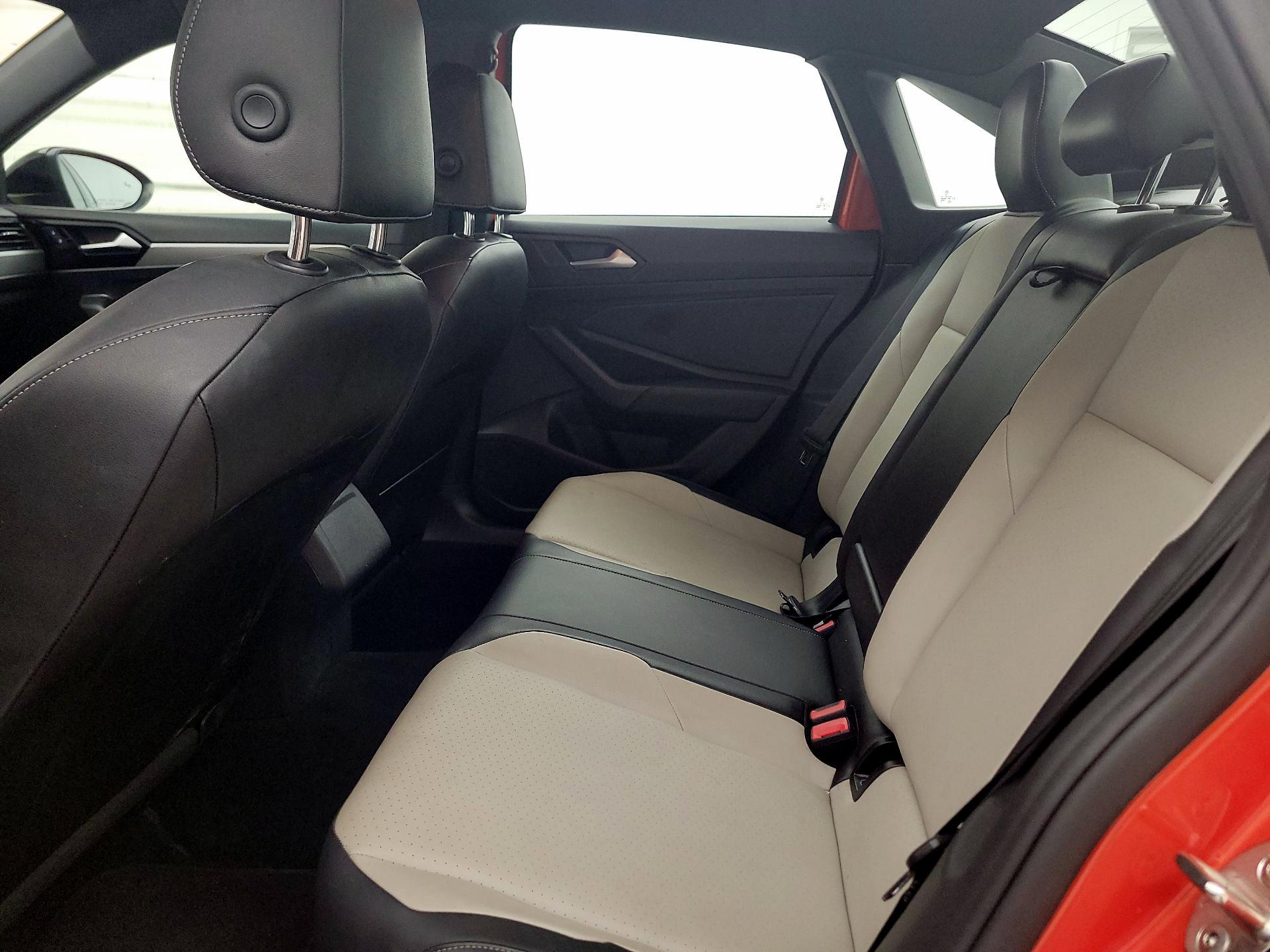 Thumbnail: 2019 Volkswagen Jetta - 19