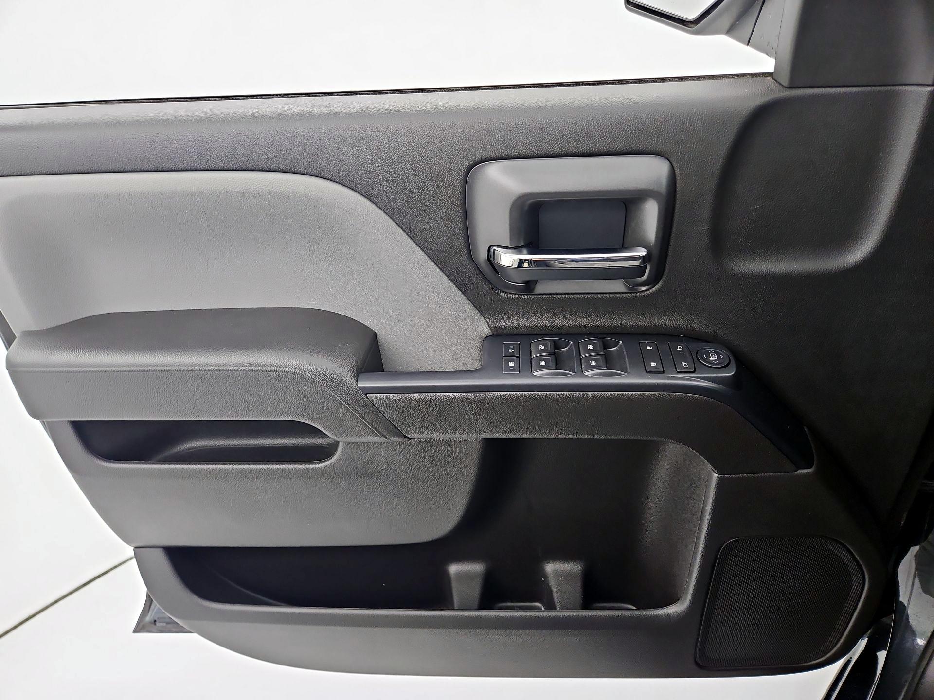 Thumbnail: 2017 Chevrolet Silverado 1500 - 12