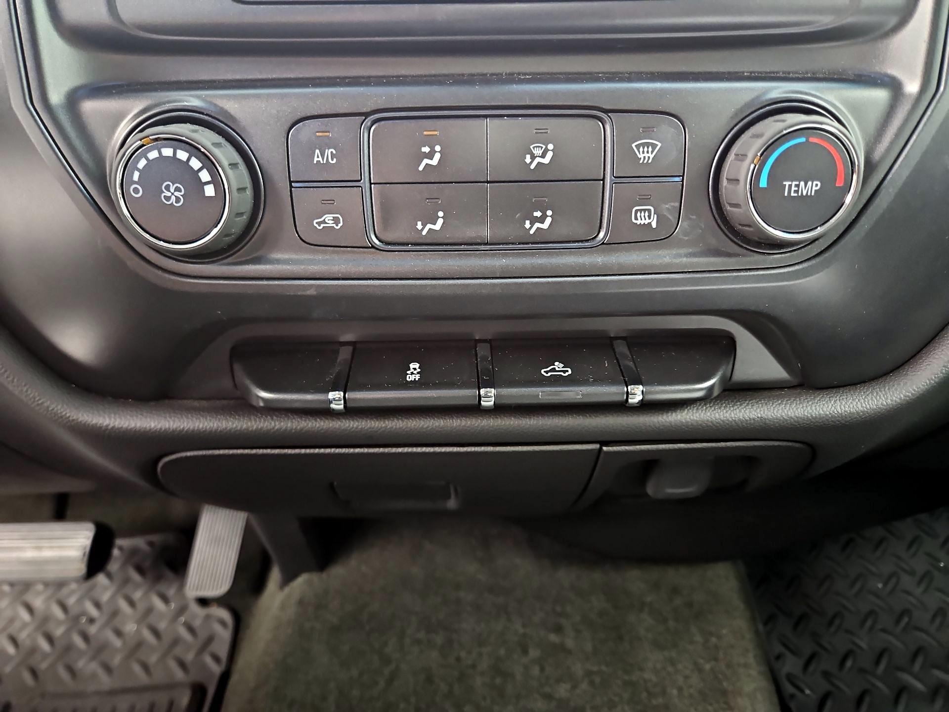 Thumbnail: 2017 Chevrolet Silverado 1500 - 16