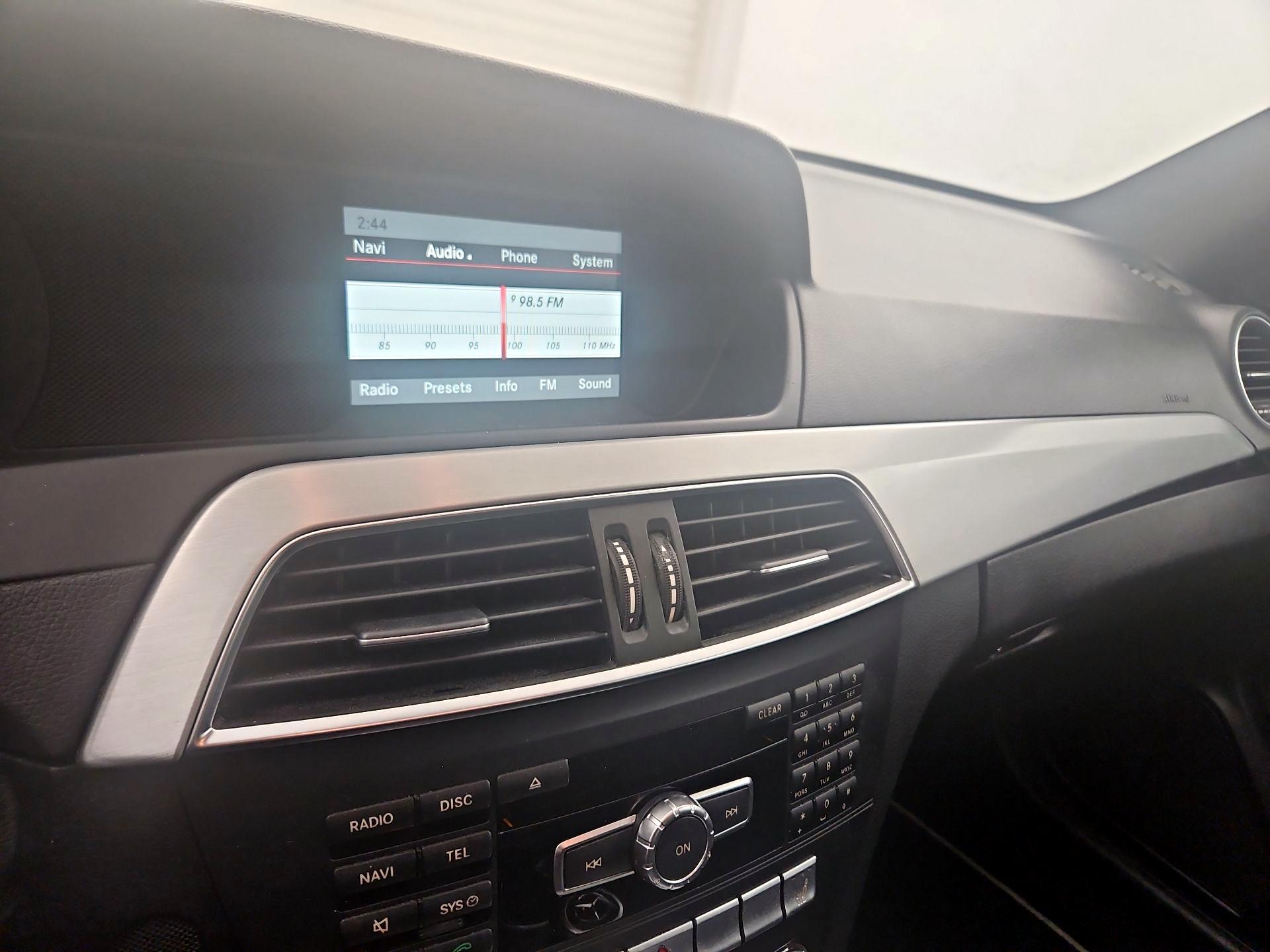 Thumbnail: 2015 Mercedes-Benz C-Class - 13