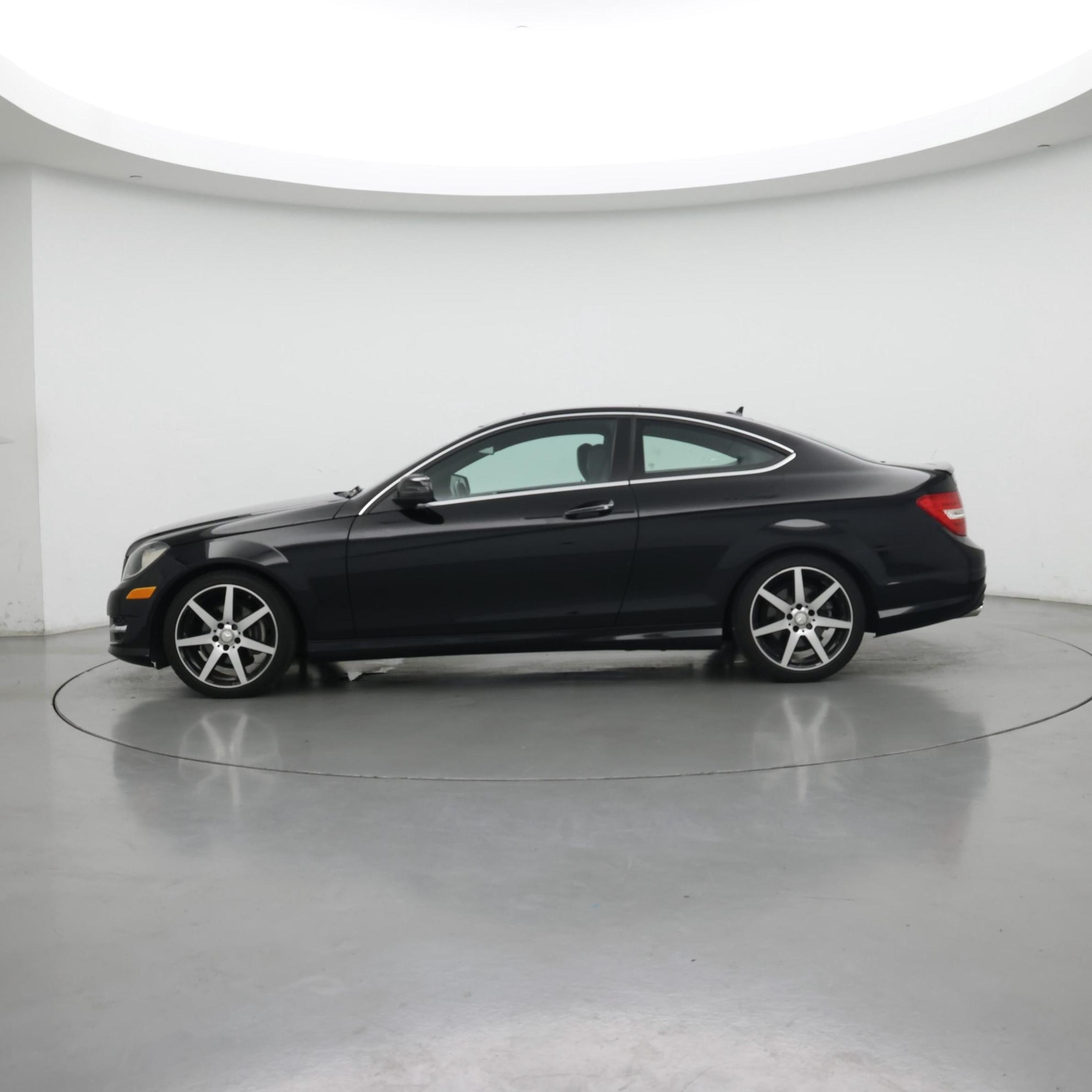 Thumbnail: 2015 Mercedes-Benz C-Class - 3