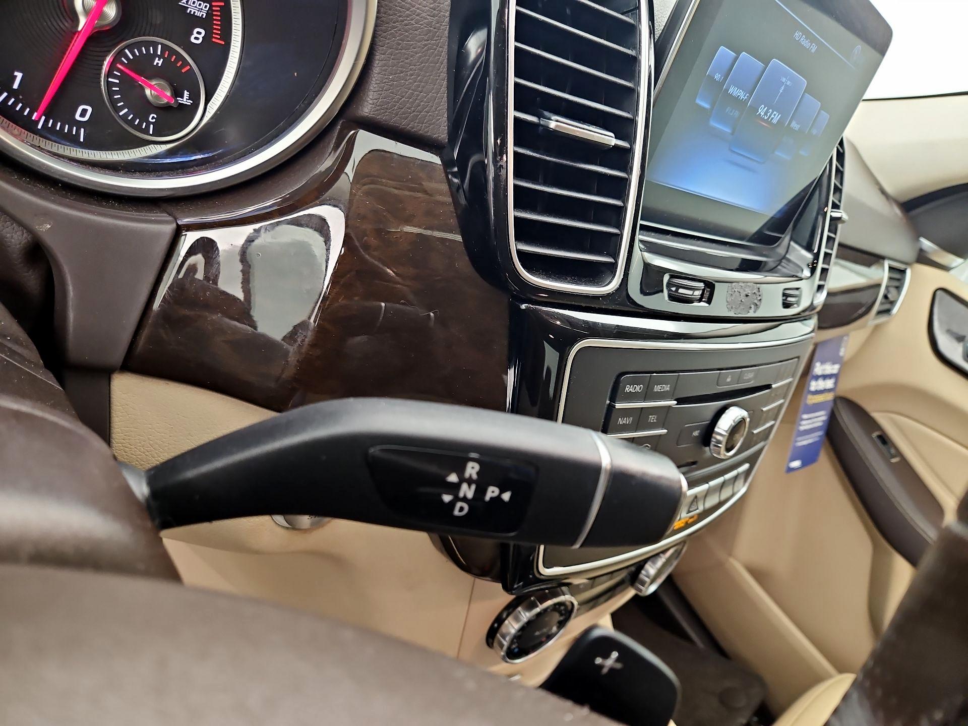 Thumbnail: 2018 Mercedes-Benz GLE - 18
