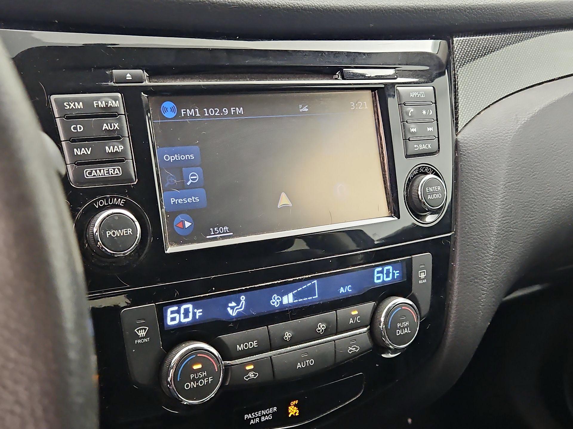 Thumbnail: 2016 Nissan Rogue - 14