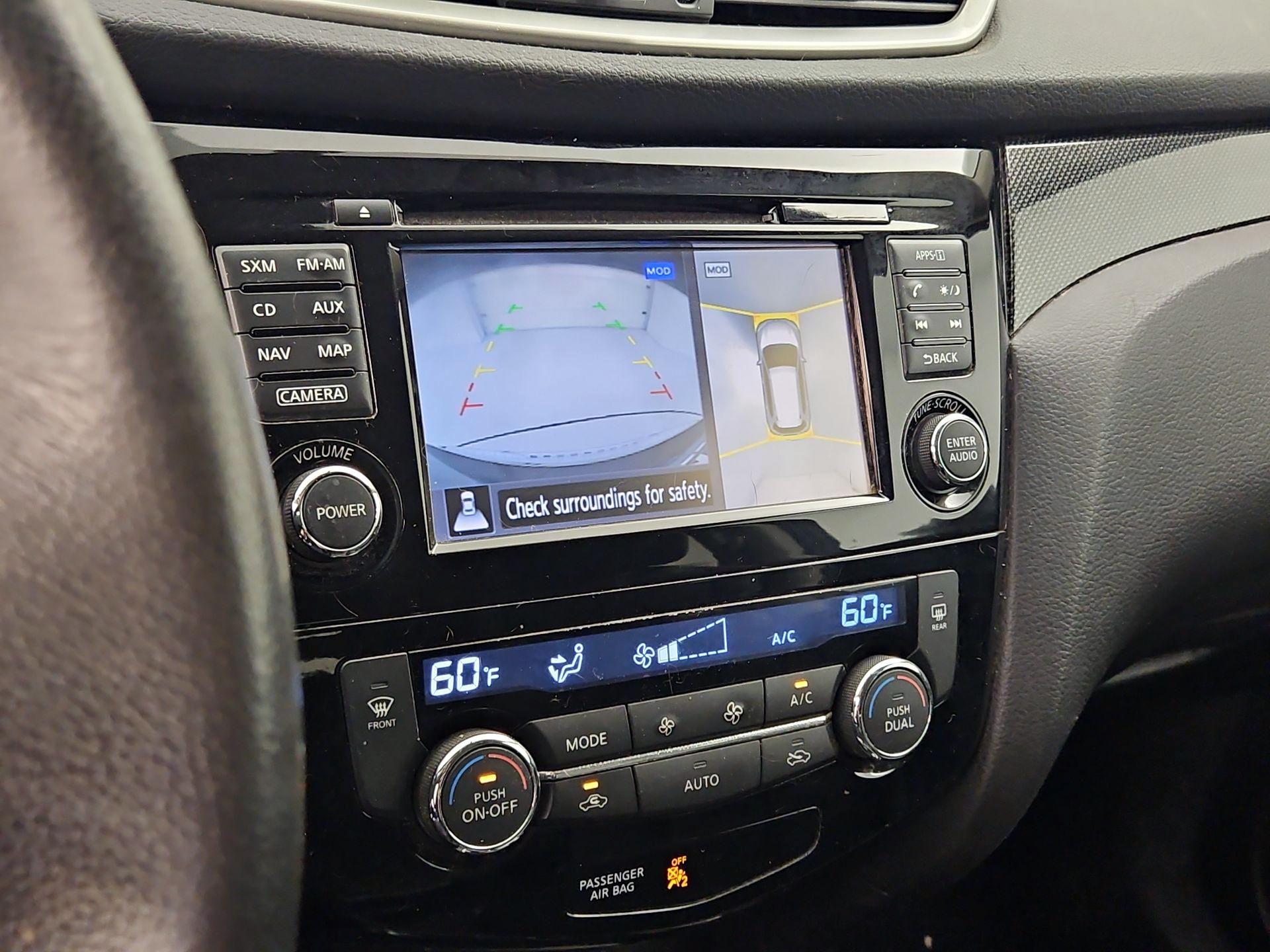 Thumbnail: 2016 Nissan Rogue - 15