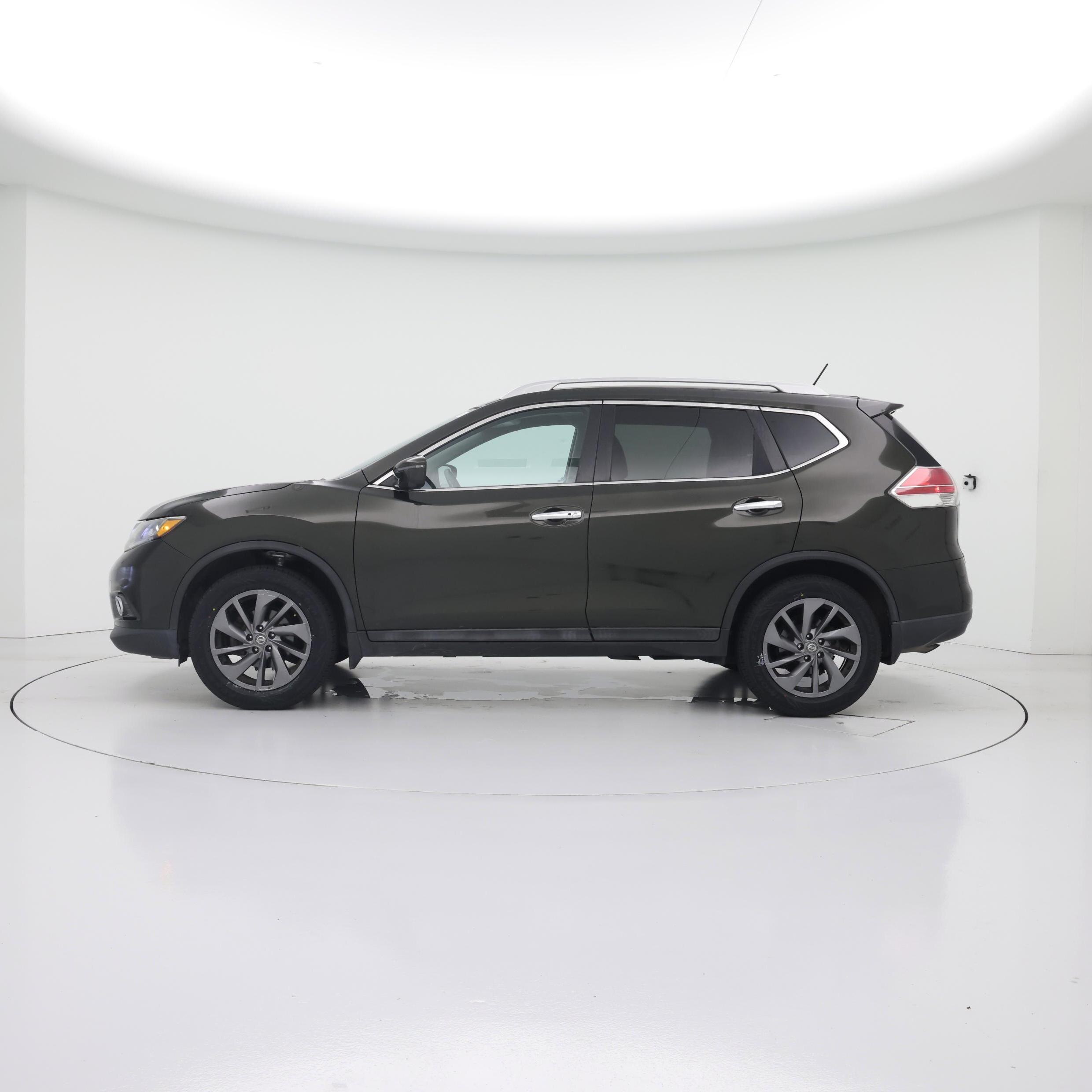 Thumbnail: 2016 Nissan Rogue - 3