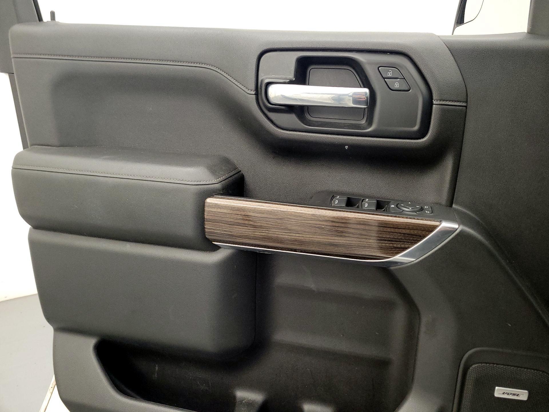 Thumbnail: 2020 Chevrolet Silverado 1500 - 12