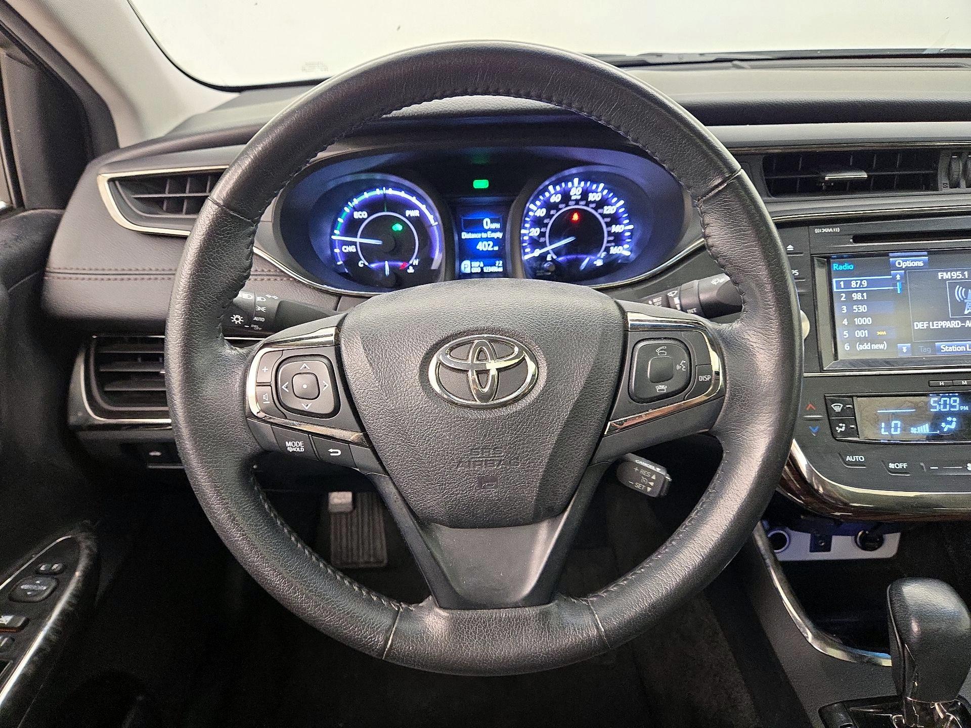 Thumbnail: 2015 Toyota Avalon - 10