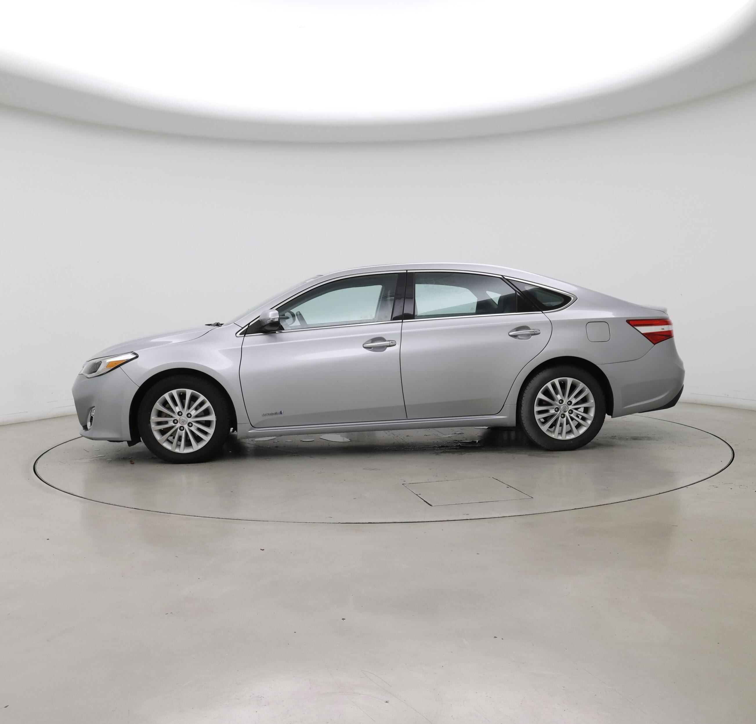 Thumbnail: 2015 Toyota Avalon - 3
